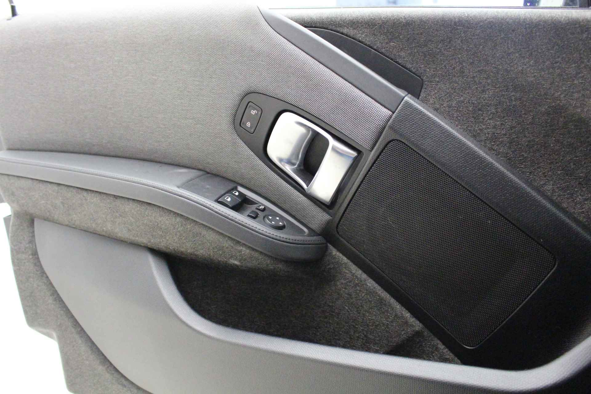 BMW i3 Grey Edition 94Ah 33 kWh | 2 jaar BMW Garantie | Panorama | Driving Assistant Plus | Harman Kardon - 21/24