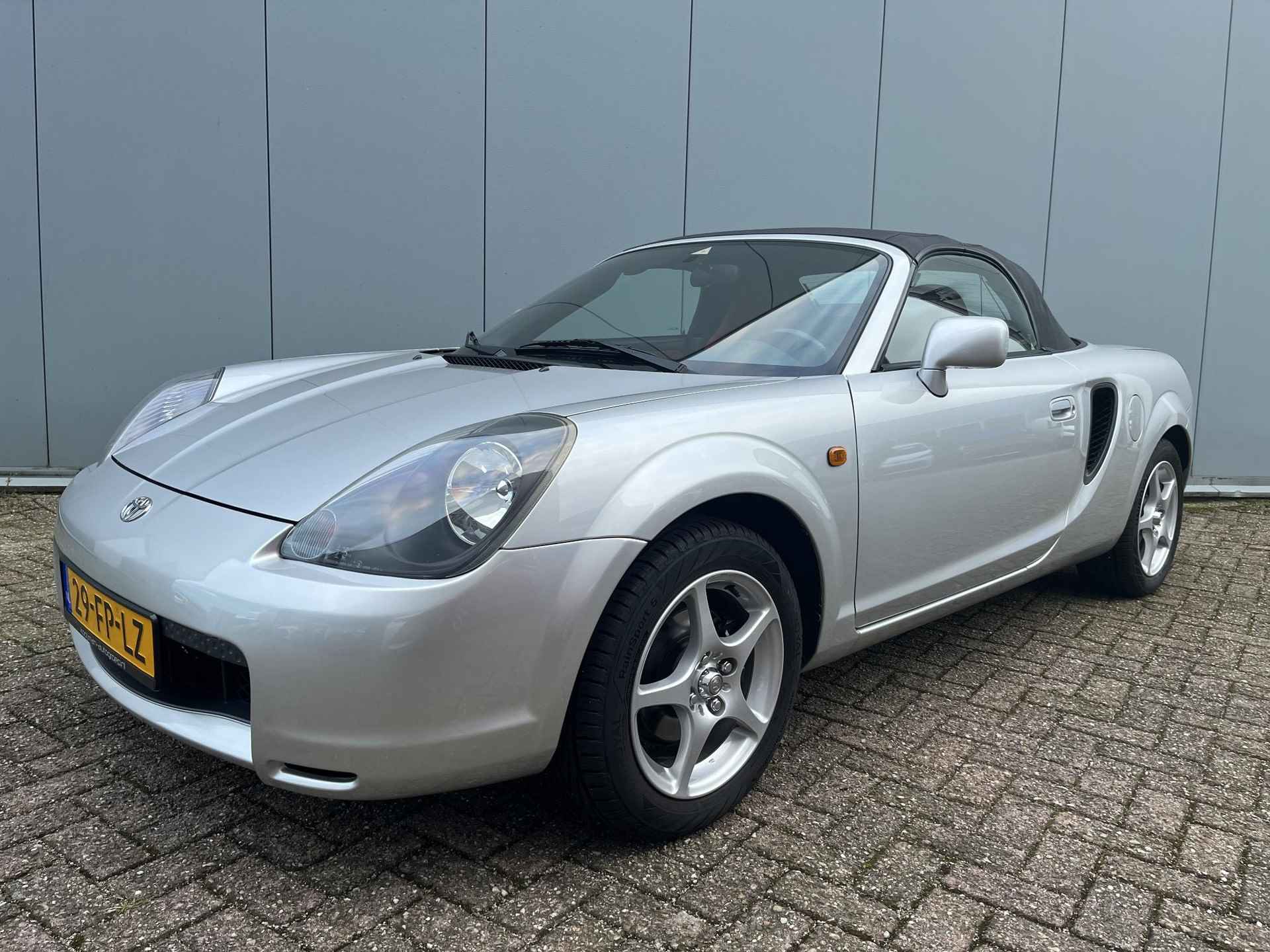 Toyota MR 2 1.8-16v VVT-i | Nederlandse Auto | Netjes Onderhouden | Keurige Staat | Softtop | Airco | Sportstoelen | Nieuwe Banden | - 16/19