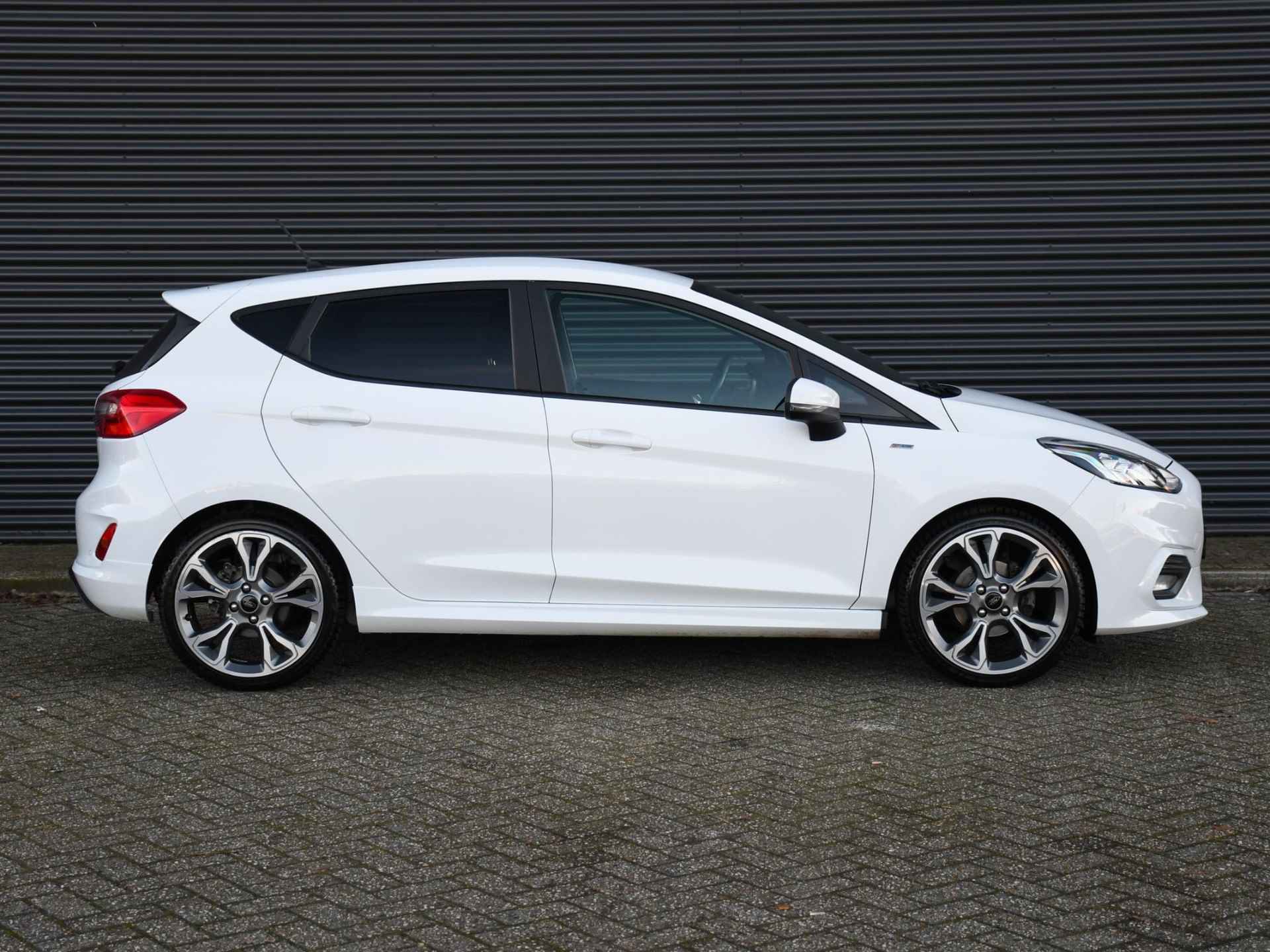 Ford Fiesta ST-Line 1.1 85pk PDC ACHTER + CAM. | 18''LM | B&O | DAB | STOELVERW. VOOR | QUICK CLEAR - 3/29