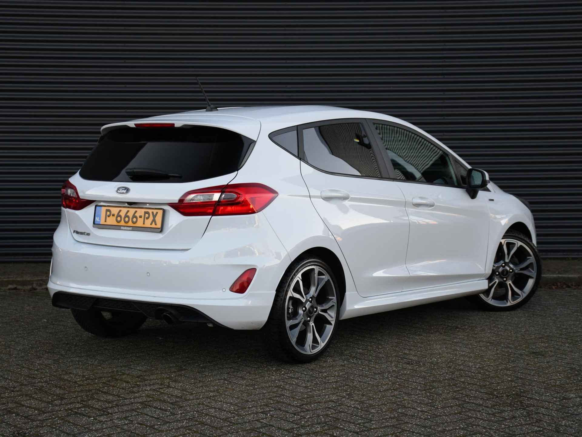 Ford Fiesta ST-Line 1.1 85pk PDC ACHTER + CAM. | 18''LM | B&O | DAB | STOELVERW. VOOR | QUICK CLEAR - 4/29