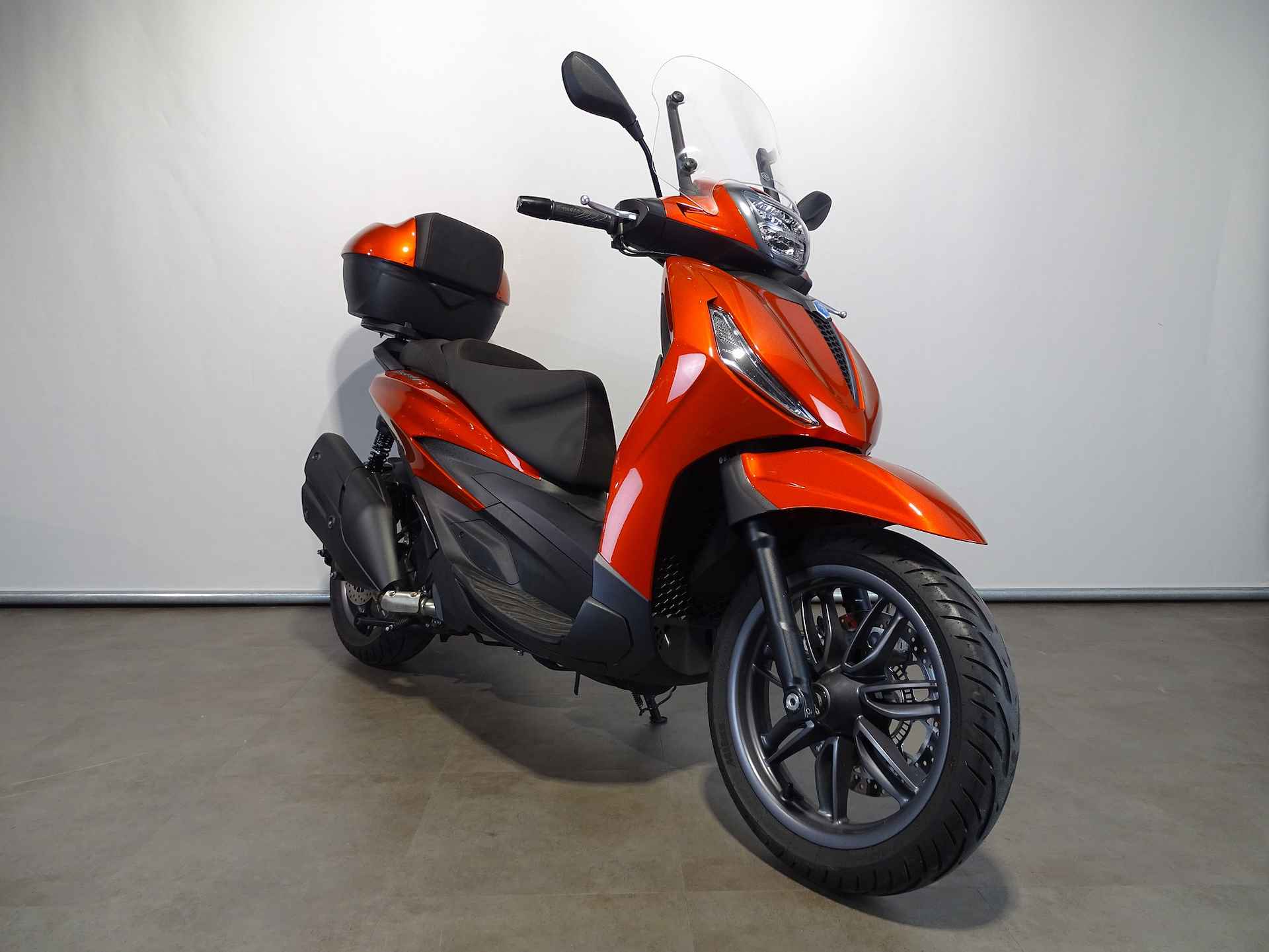 Piaggio BEVERLY 400 S - 2/9