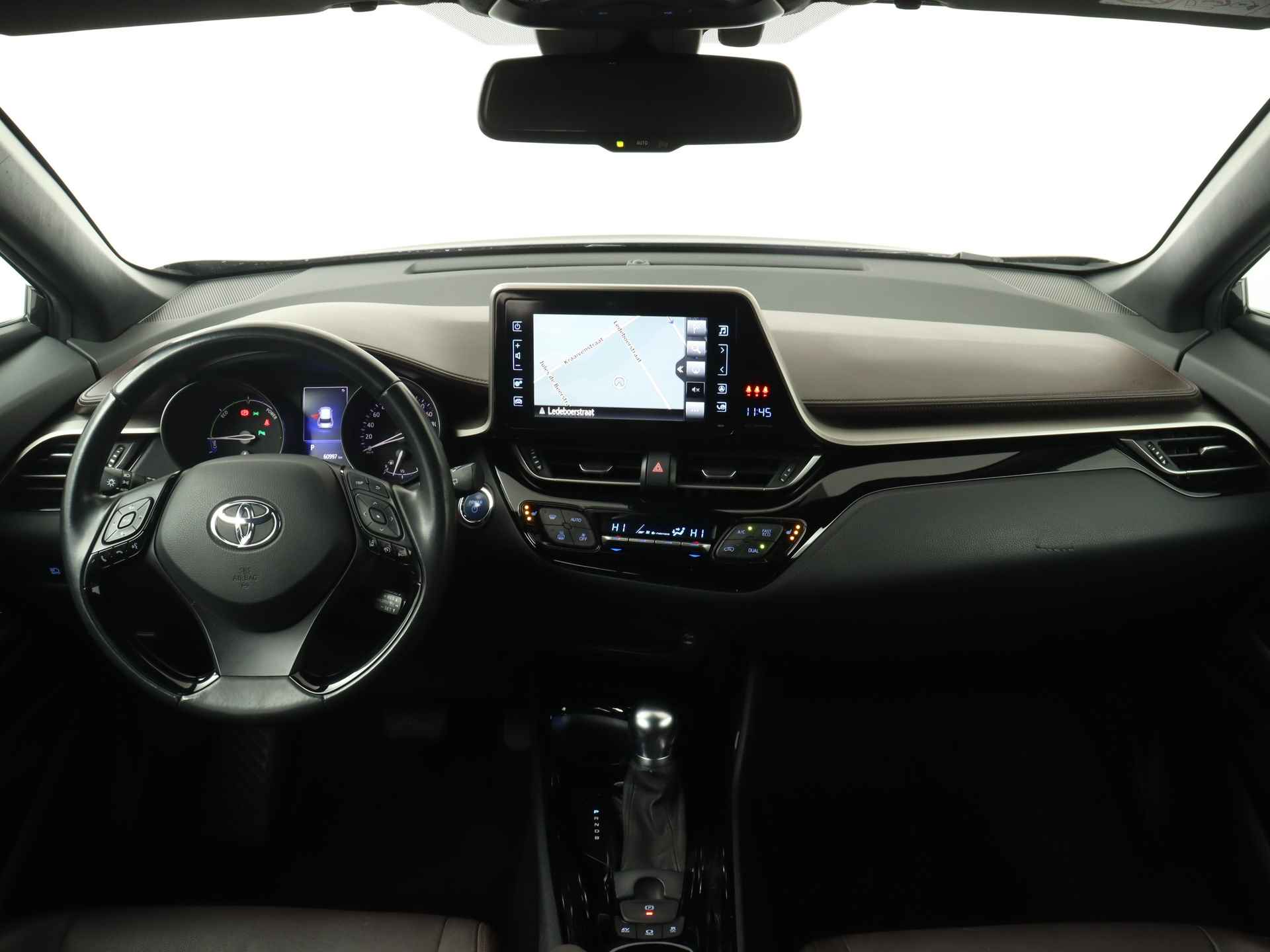 Toyota C-HR 1.8 Hybrid Executive Premium Limited | Navigatie | LM velgen | Parkeersensoren | Stoelverwarming | Cruise Control Adaptief | Climate Control | LED | - 6/45