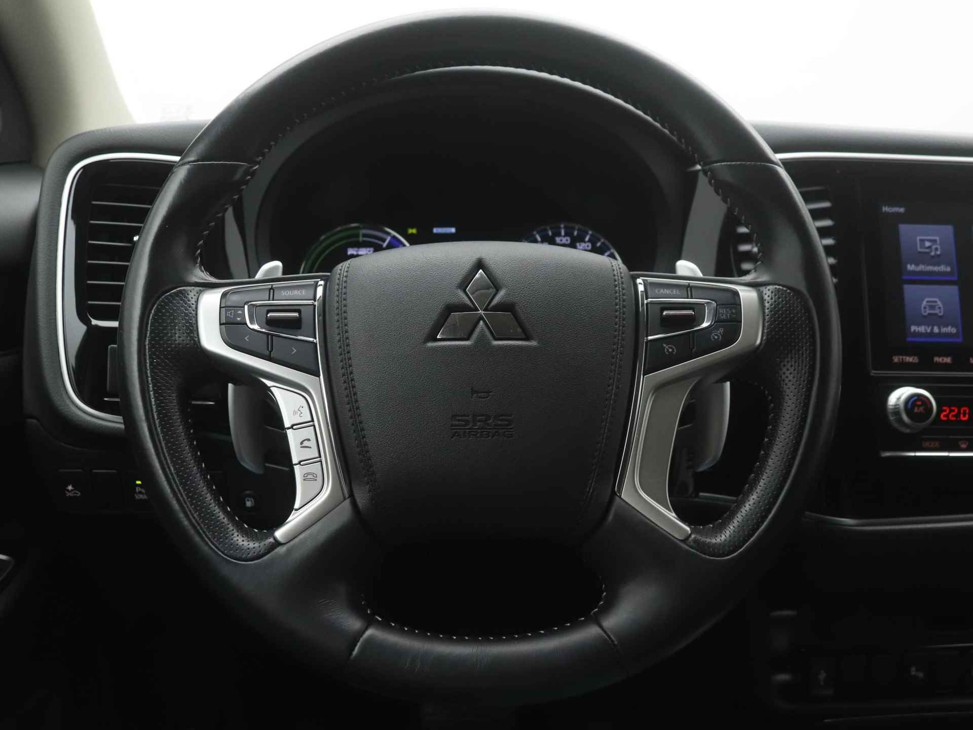 Mitsubishi Outlander 2.4 PHEV Intense automaat | dealer onderhouden | Keyless Entry | Standkachel | Parkeersensoren | Achteruitrijcamera - 23/50