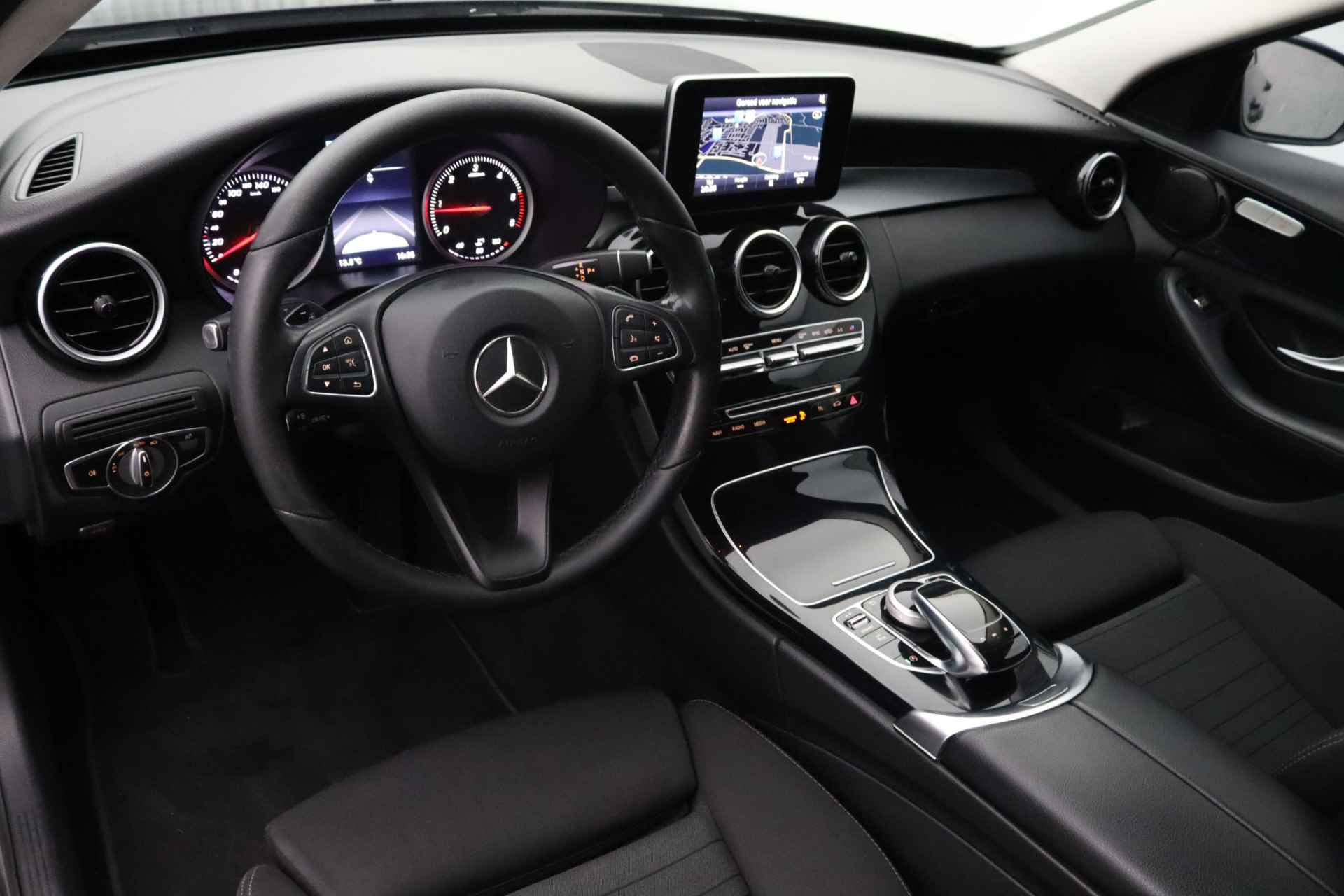 Mercedes-Benz C-Klasse Estate 220 CDI Premium Plus | Climate control | LED koplampen | Parkeersensoren | verwarmde sportstoelen - 24/29