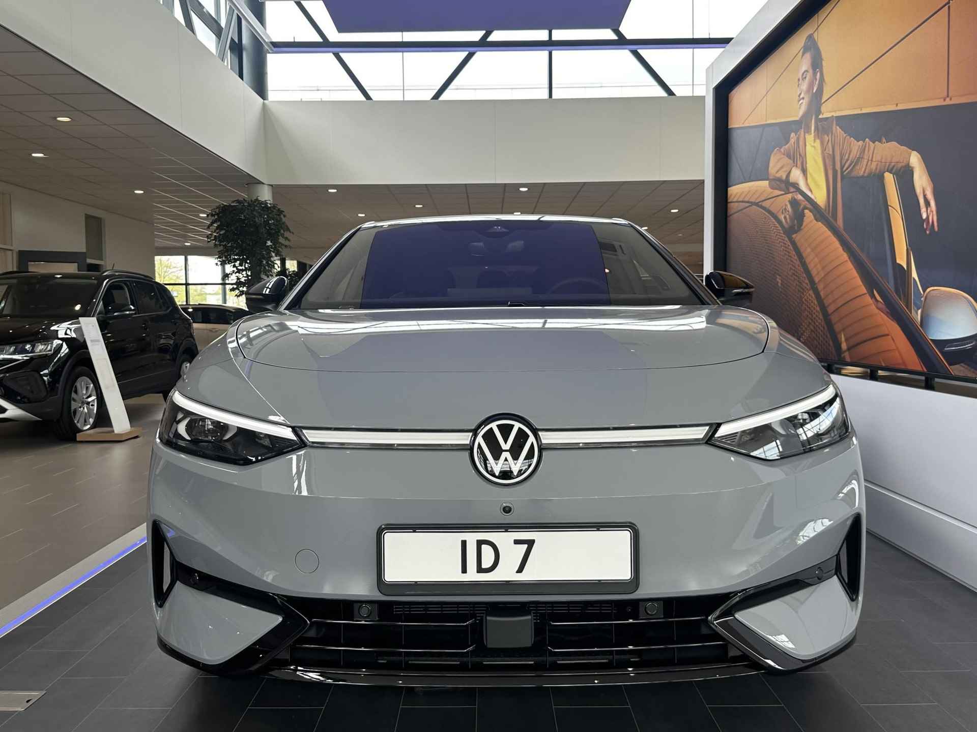 Volkswagen ID.7 Pro Business 77 kWh | Ergo-Active stoelen | Warmtepomp | 360 graden camera | High-end geluidsysteem Harman Kardon | - 2/20