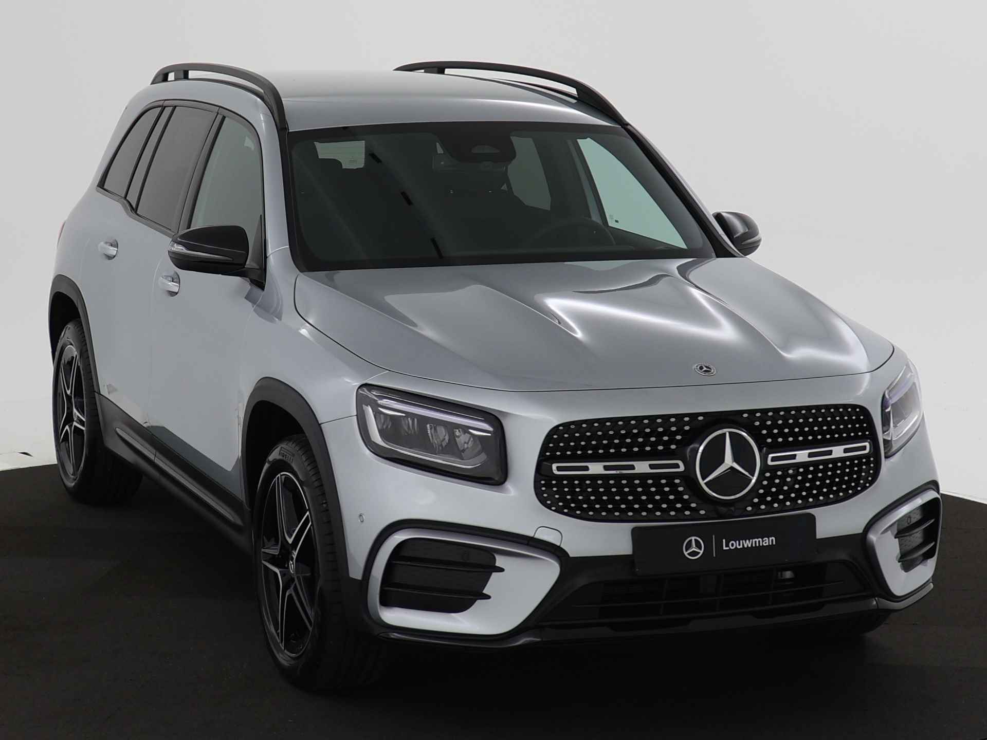 Mercedes-Benz GLB 200 Star Edition AMG Line 7p | Trekhaak | Nightpakket | Keyless-Go comfortpakket | Parkeerpakket met achteruitrijcamera | USB-pakket plus | Winter pakket | GUARD 360 ° Vehicle protection Plus | EASY PACK achterklep | - 24/43