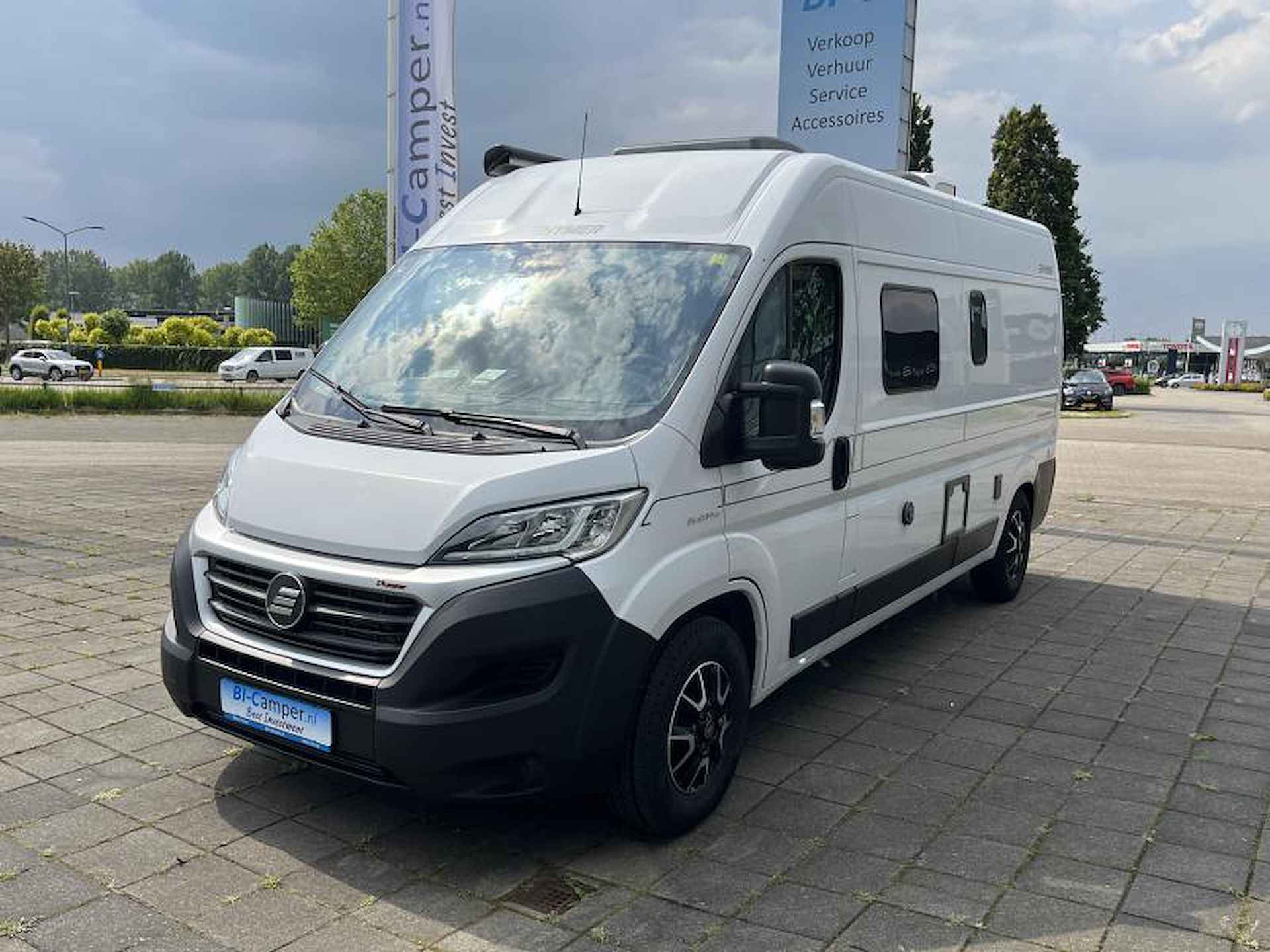 Hymer Yosemite 600 9tr aut. 160pk Lengtebed - 4/23