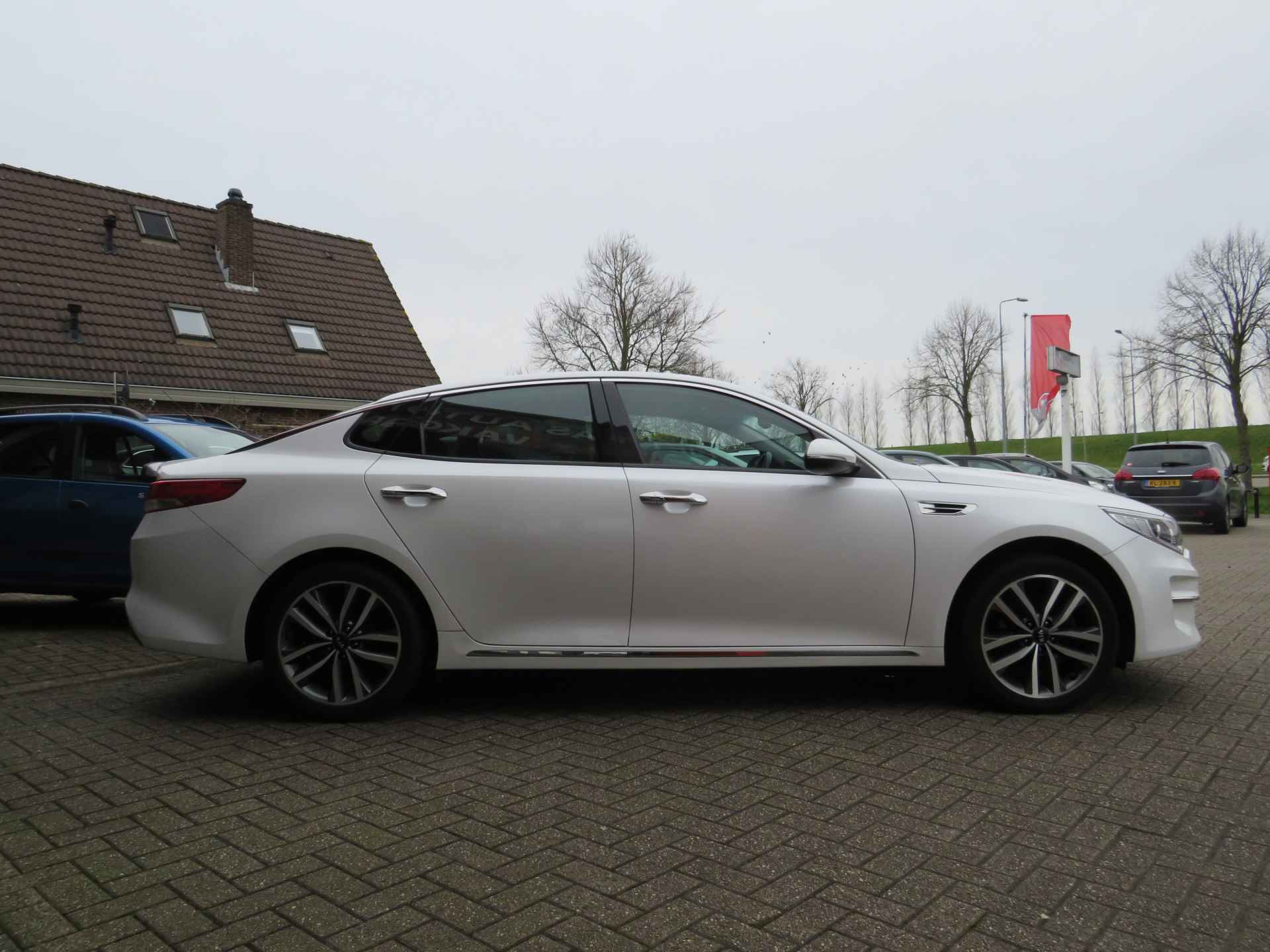 Kia Optima 1.7 CRDi DynamicLine| 140-PK| Euro-6| Parelmoer metallic lak| | Clima-Airco | Navigatie | Parkeersensoren | Incl. BOVAG Garantie | - 12/46