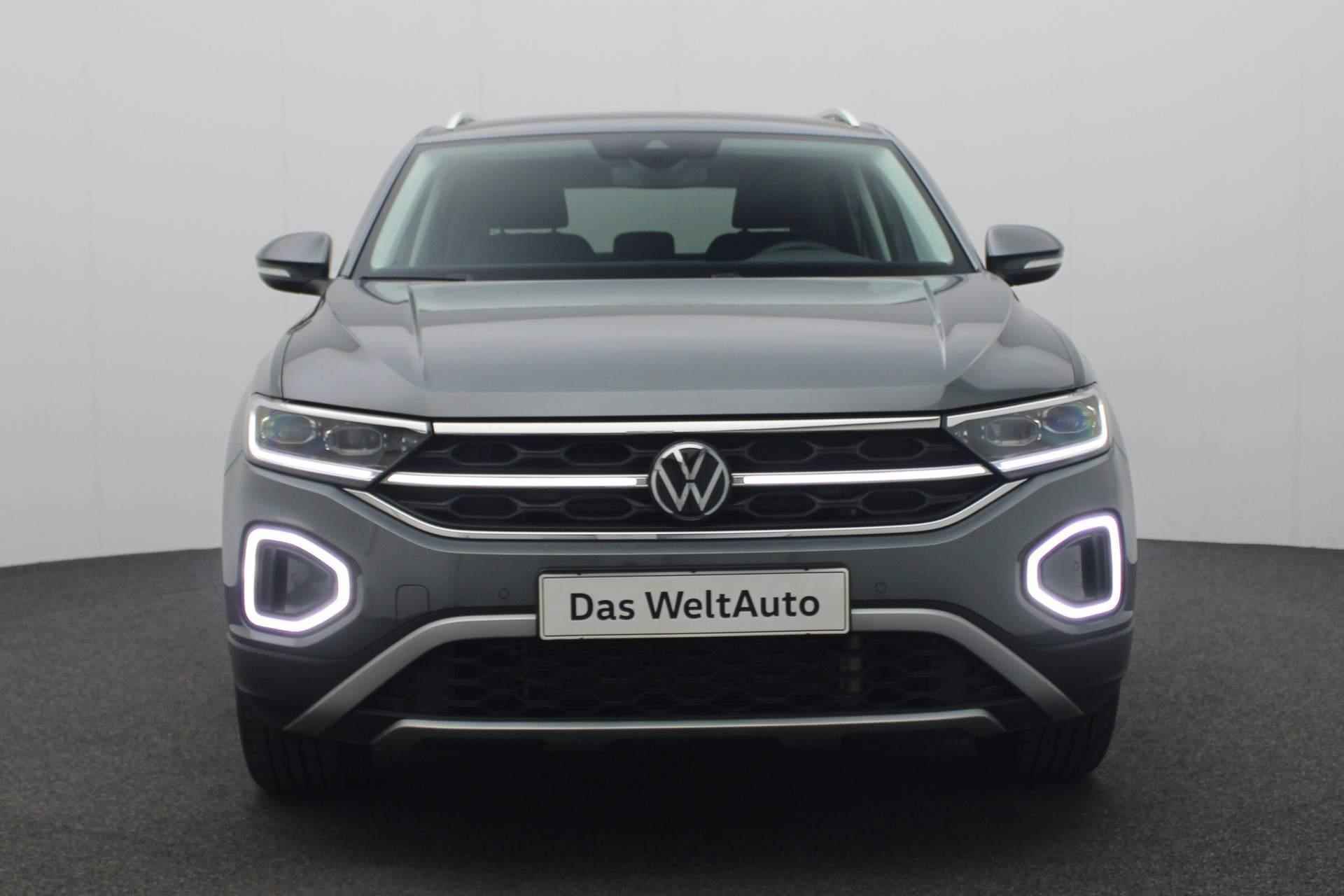 Volkswagen T-Roc 1.5 TSI 150PK DSG Style | IQ Light | Navi | Camera | ACC | Stoelverwarming | 17 inch - 14/35