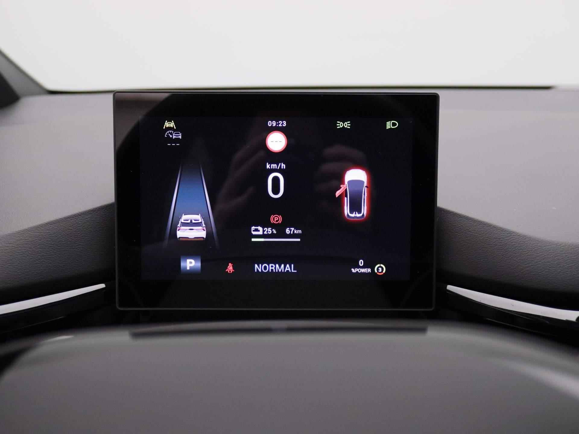 MG 4 Long Range Luxury 64 kWh | Navi | Led Koplampen | 360 Camera | Apple CarPlay | Getint glas | - 11/26