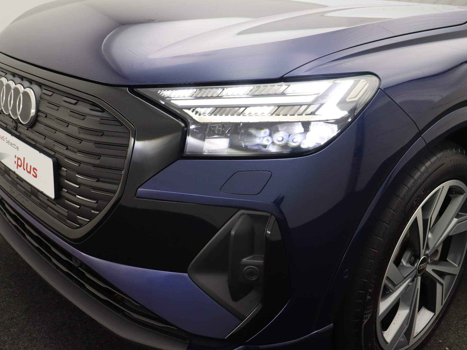 Audi Q4 Sportback e-tron S edition 40 77 kWh | Matrix | Adaptive-cruise | Stoelverwarming | Smartphone-interface | Achterruitrijcamera | 20- inch | - 32/41