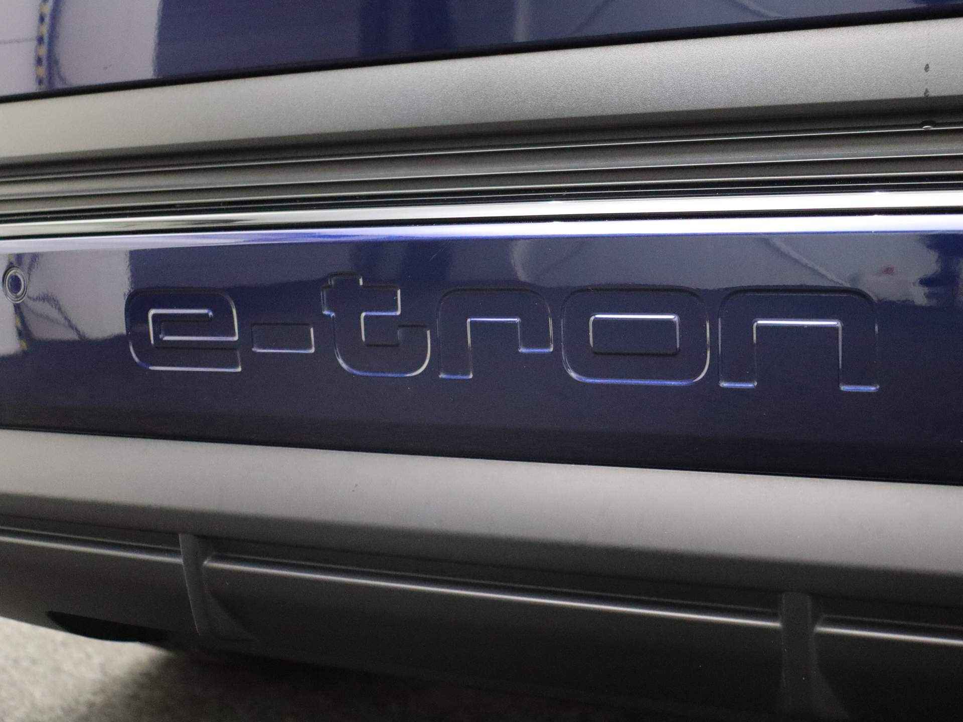 Audi Q4 Sportback e-tron S edition 40 77 kWh | Matrix | Adaptive-cruise | Stoelverwarming | Smartphone-interface | Achterruitrijcamera | 20- inch | - 40/41