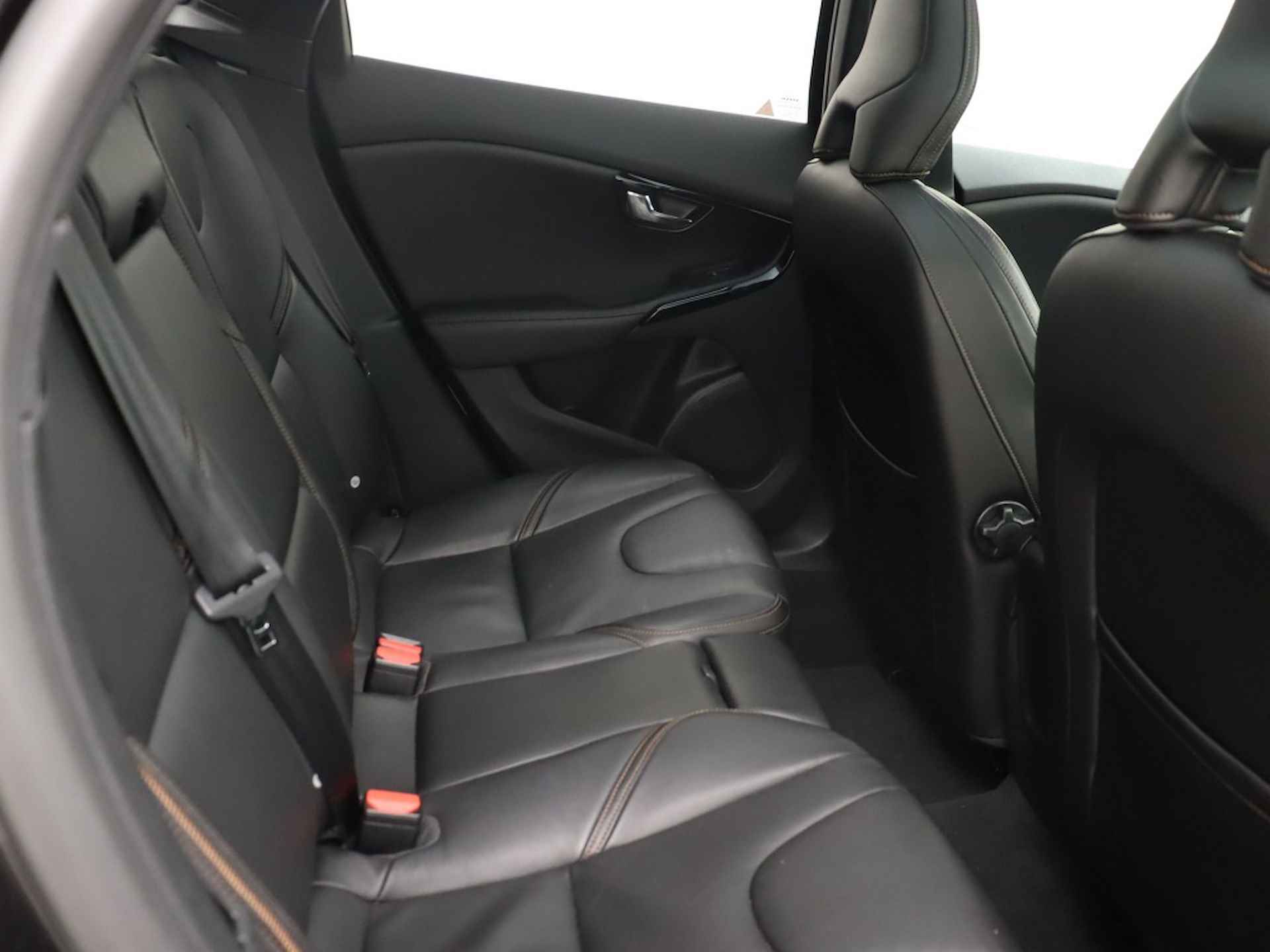 Volvo V40 Cross Country T3 AUT(6) EDITION LUXURY PANORAMADAK KEYLESS NAVI STOELVERWARMIN - 6/31