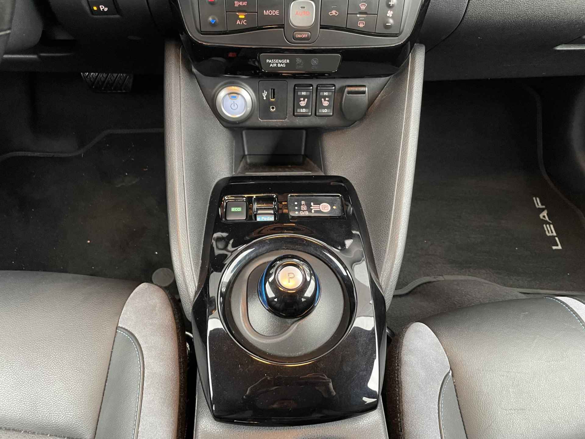 Nissan LEAF 40 kWh Tekna | Bose audio | Navigatie | Leder | Stoelverwarming | Achterbankverwarming - 19/28