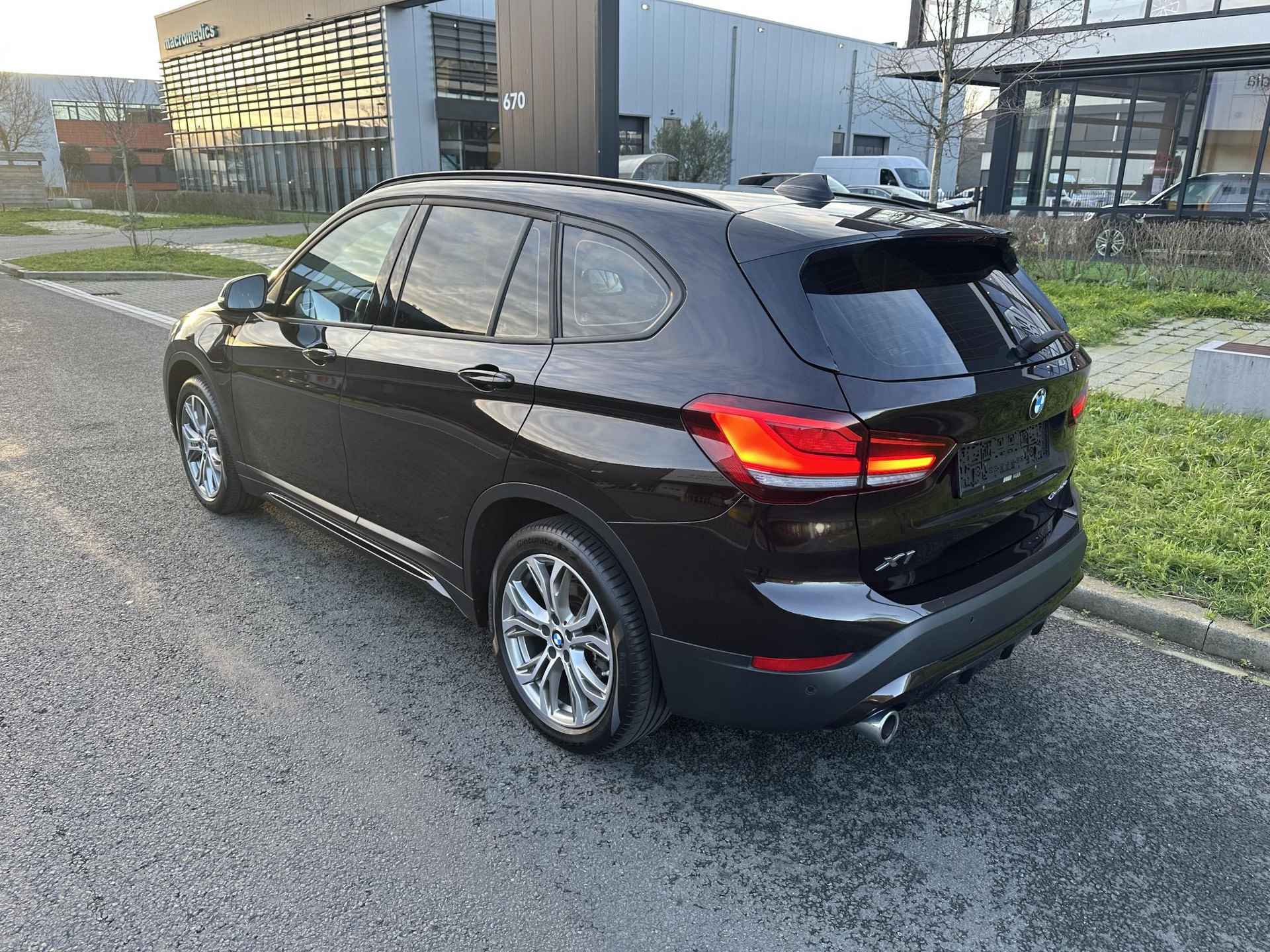 BMW X1 xDrive25e Sportline - 7/25