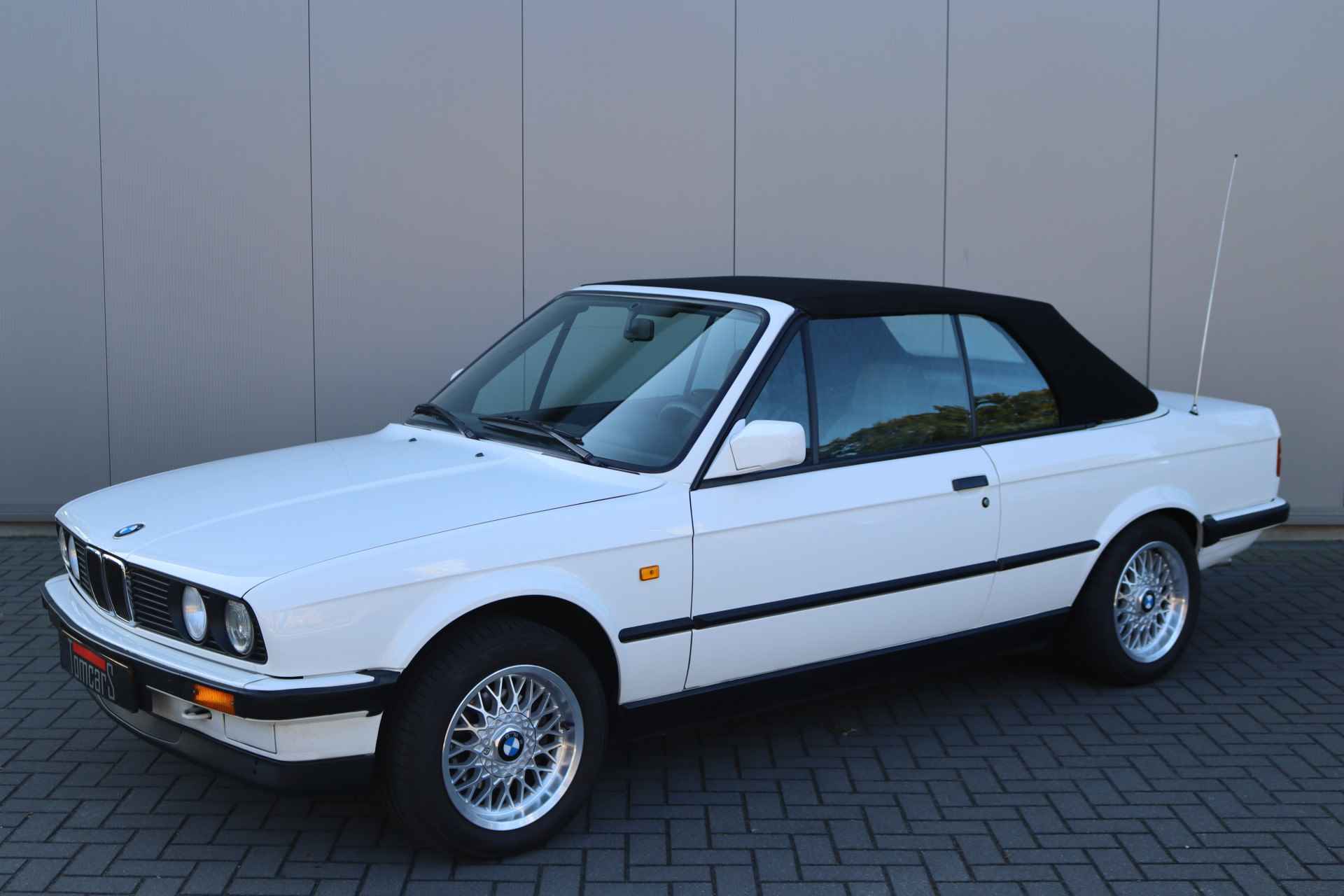 BMW 3 Serie Cabrio 320i zeer nette auto! - 2/32