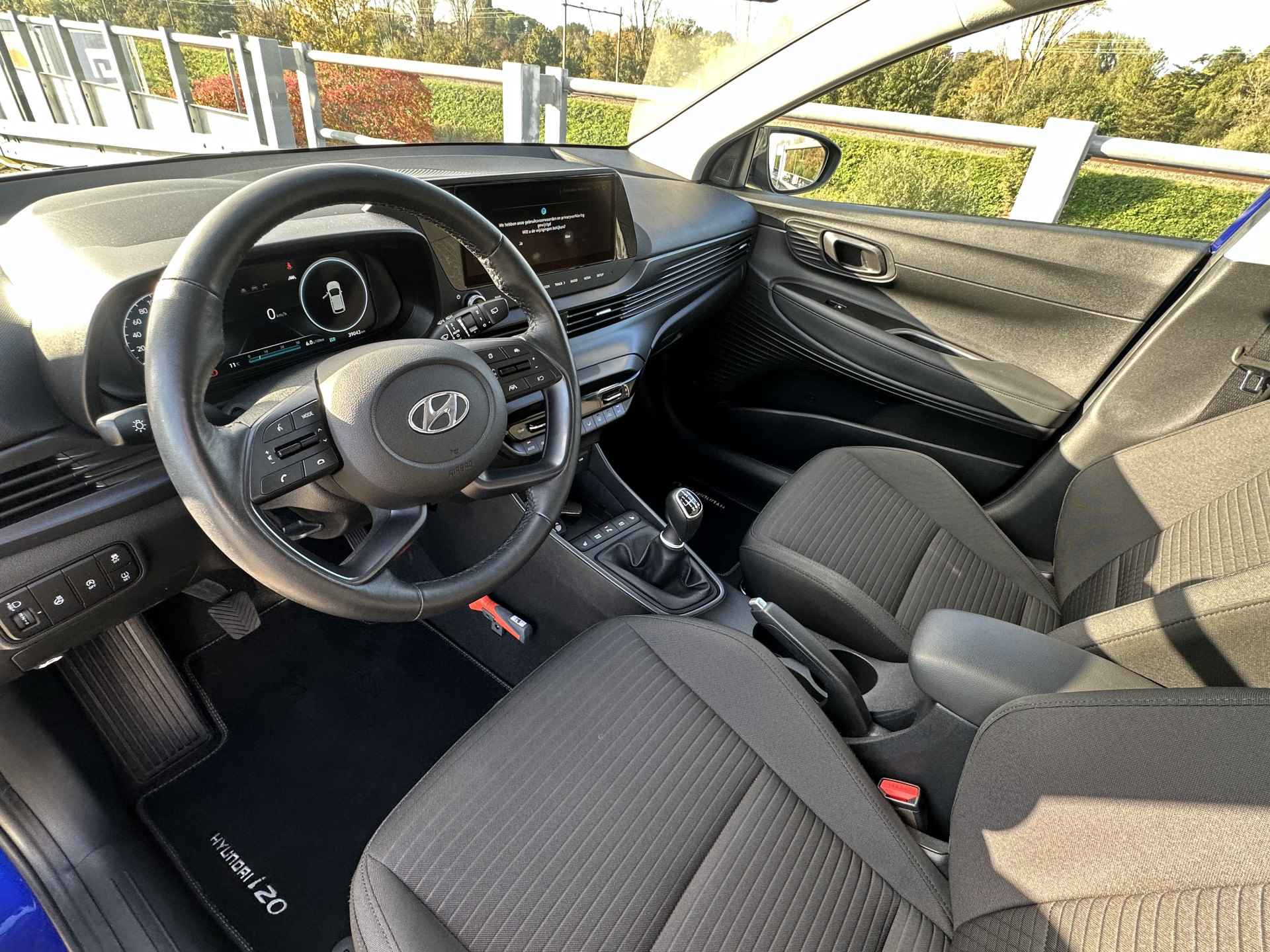 Hyundai i20 1.0 T-GDI Premium | Two-Tone | Stoelverwarming | Navigatiesysteem | Rijklaarprijs! | - 11/39