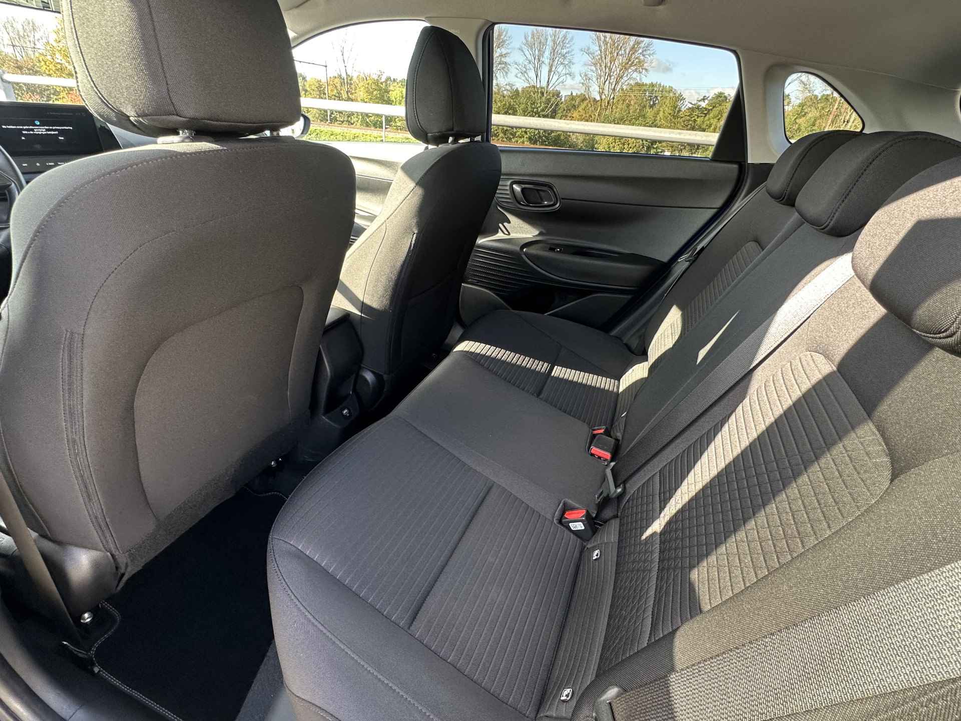 Hyundai i20 1.0 T-GDI Premium | Two-Tone | Stoelverwarming | Navigatiesysteem | Rijklaarprijs! | - 13/39