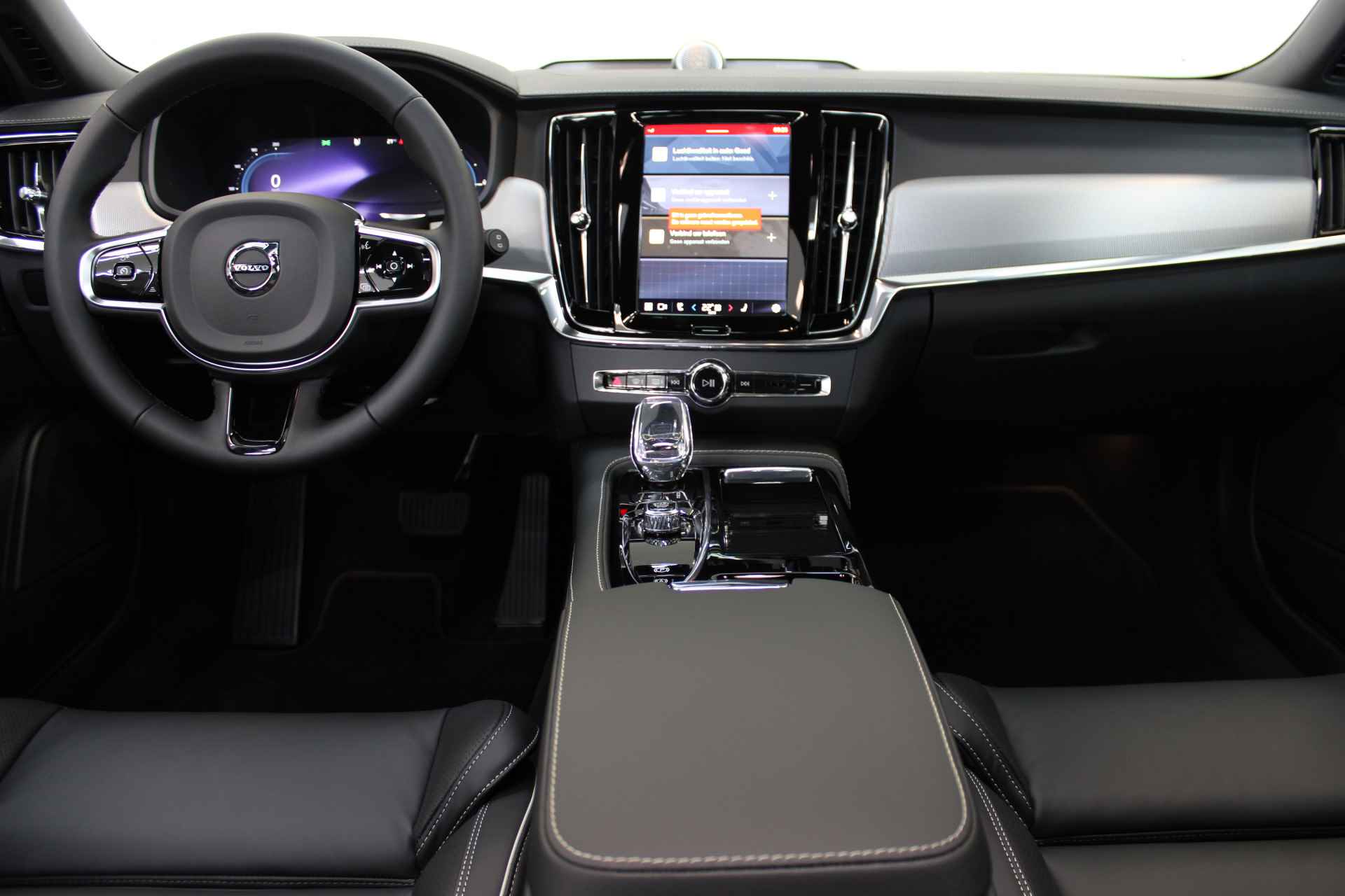 Volvo V90 T8 455PK Long Range Ultimate Dark | Full Option | Luchtvering | Bowers & Wilkins | HUD | 360º view - 5/91