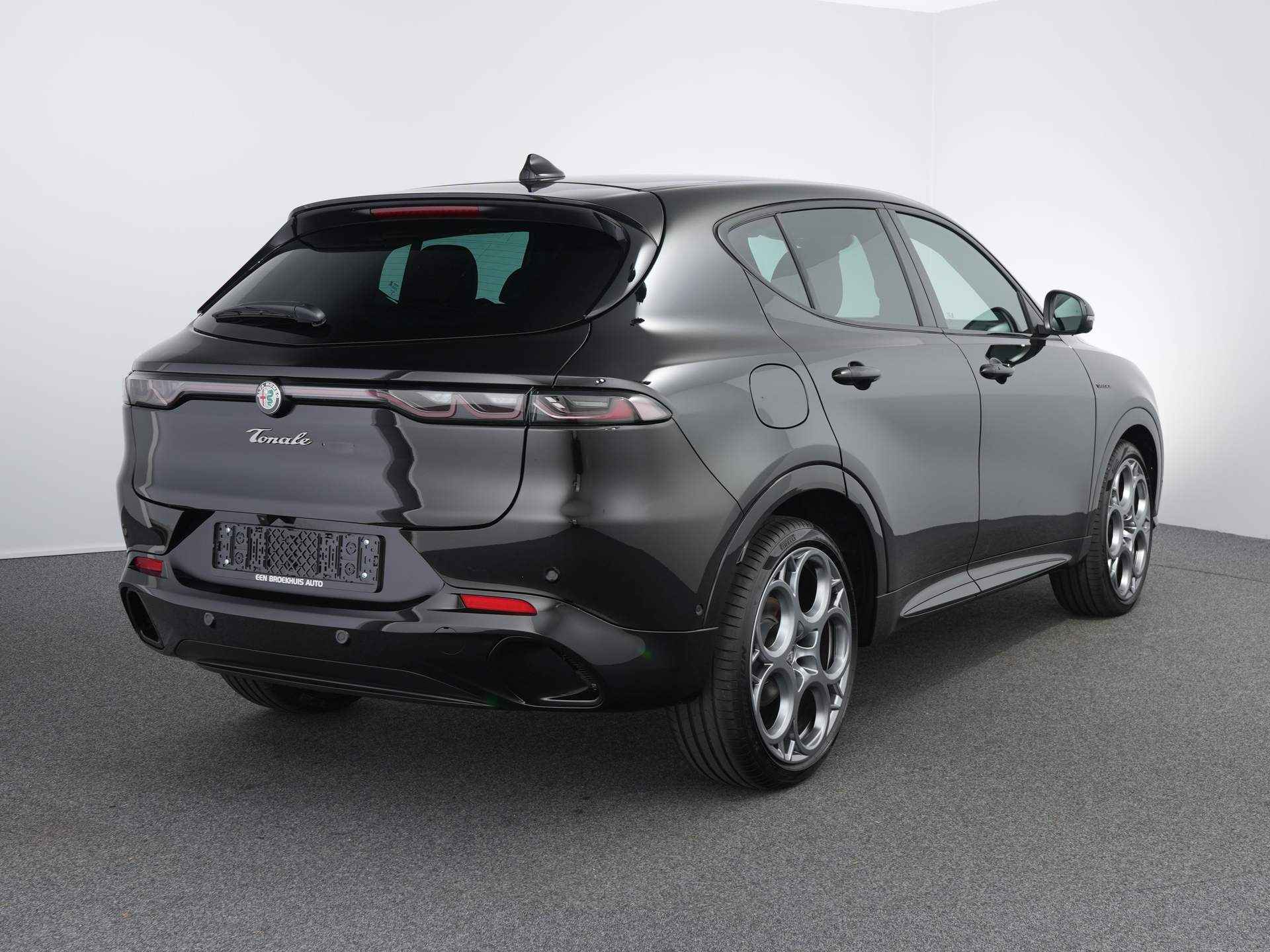 Alfa Romeo Tonale 1.5T Hybrid Veloce | Elektrisch verstelbare lederen stoelen | Technology pack | Harman Kardon | 360 camera | Adaptieve cruise met pilot assist - 4/71