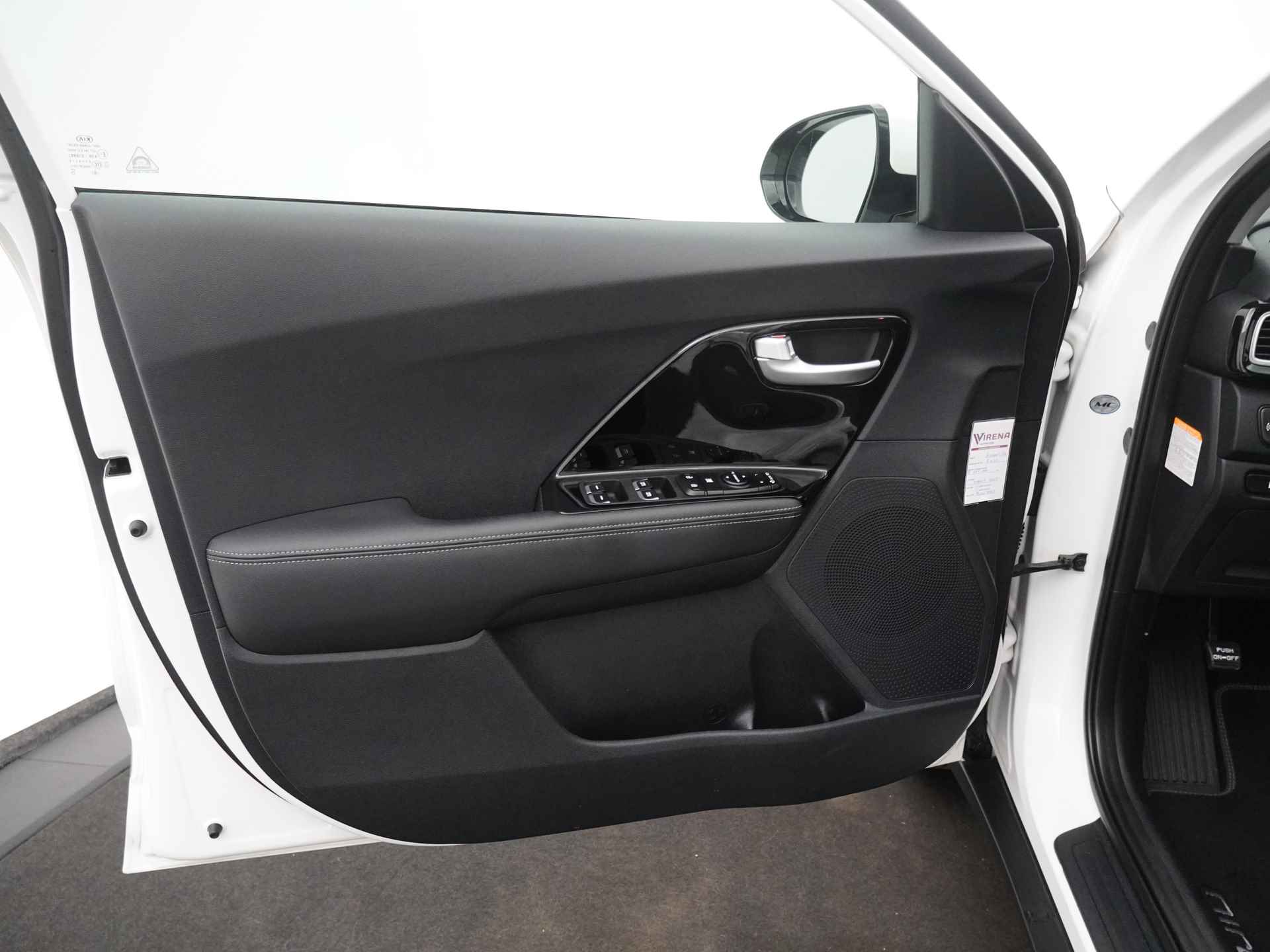Kia Niro 1.6 GDi Hybrid DynamicLine - Achteruitrijcamera - Airco - Cruise Control - Parkeersensoren - 12 maanden BOVAG Garantie - 21/45