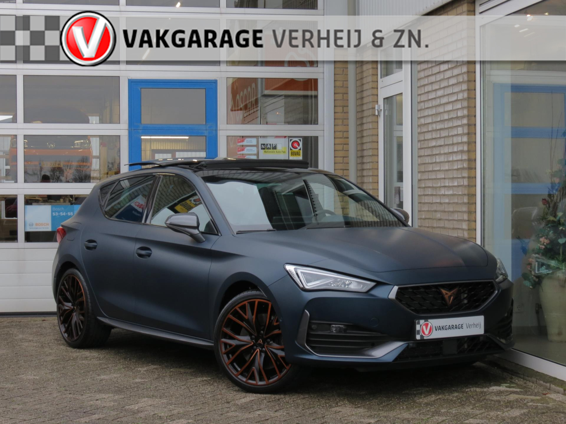 Cupra Leon 1.4 e-Hybrid VZ Copper Edition Pano|Elec. Stoel|Vol Leder|Camera|Ad. Cruise|Clima|LED|BOM VOL