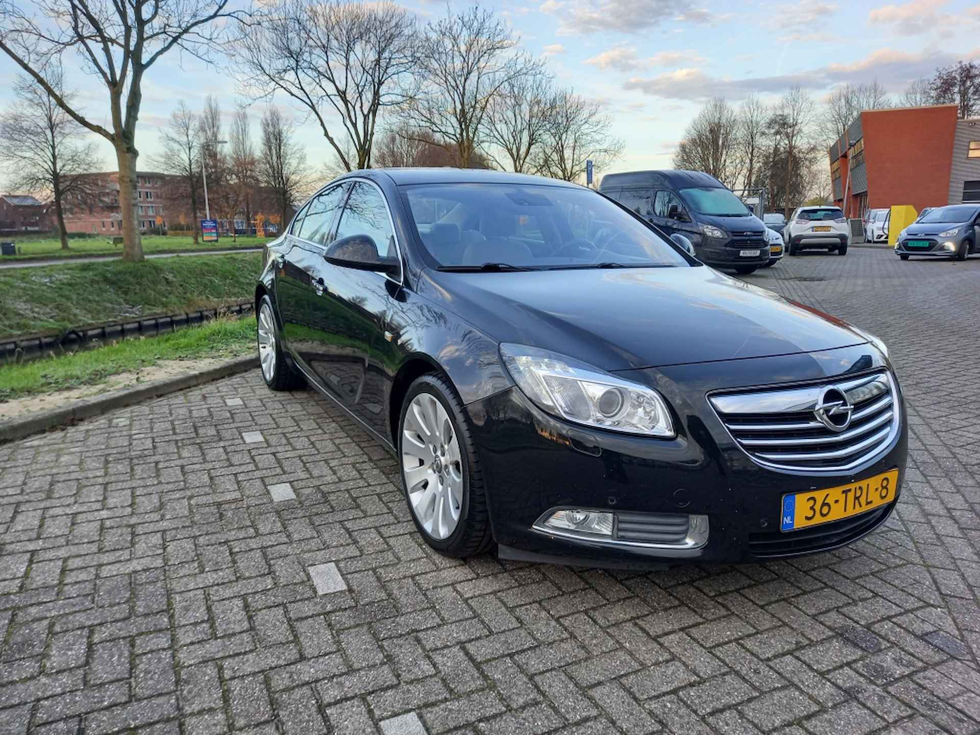 Opel Insignia 1.4 T EcoF. Cosmo - 2/15