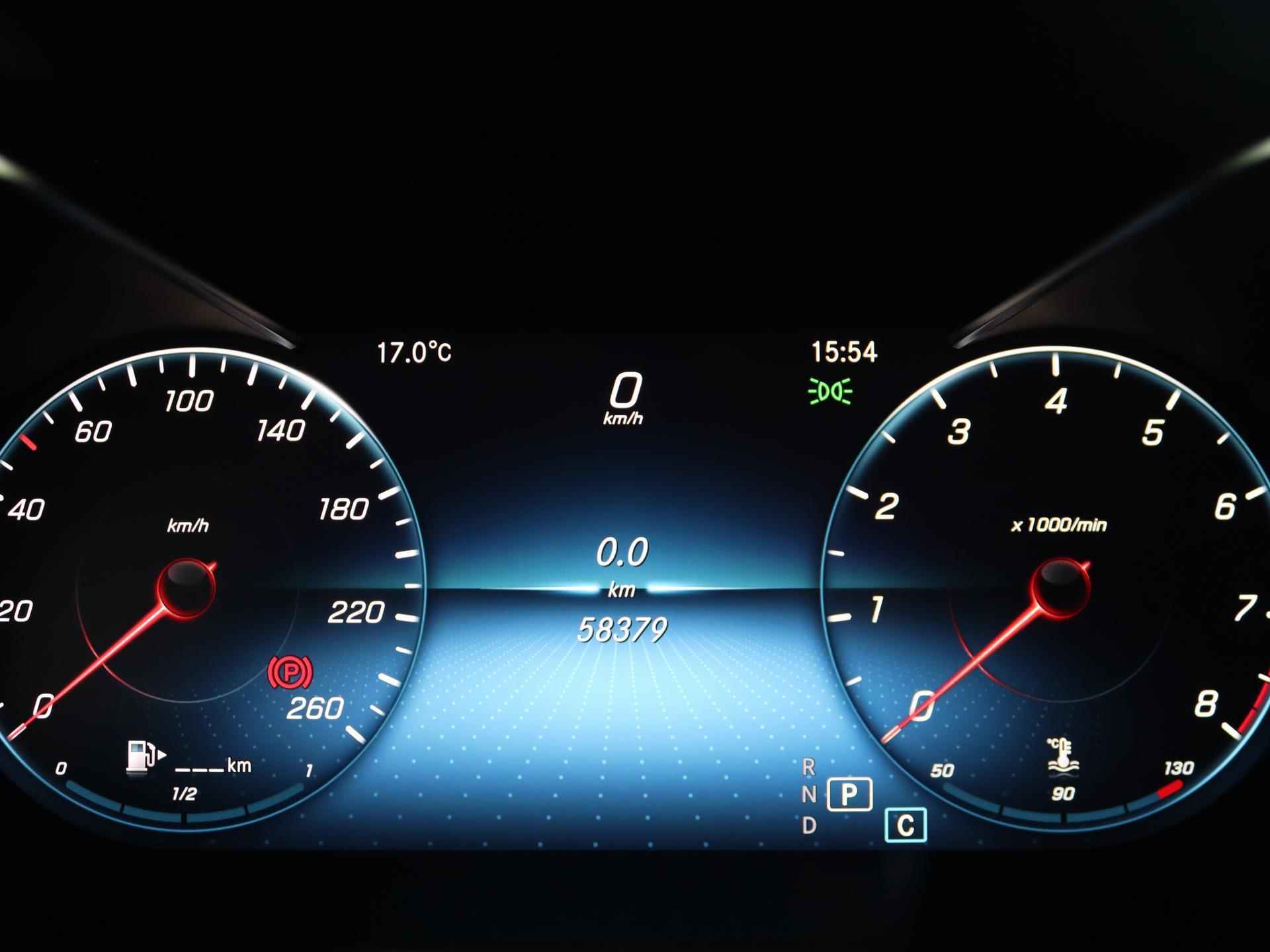 Mercedes-Benz C-klasse Coupé 180 Premium Plus AMG | Panoramadak | Keyless Go | Multibeam Led | Digitaal dashboard | 19'' velgen | Leder | Burmester Sound - 15/23