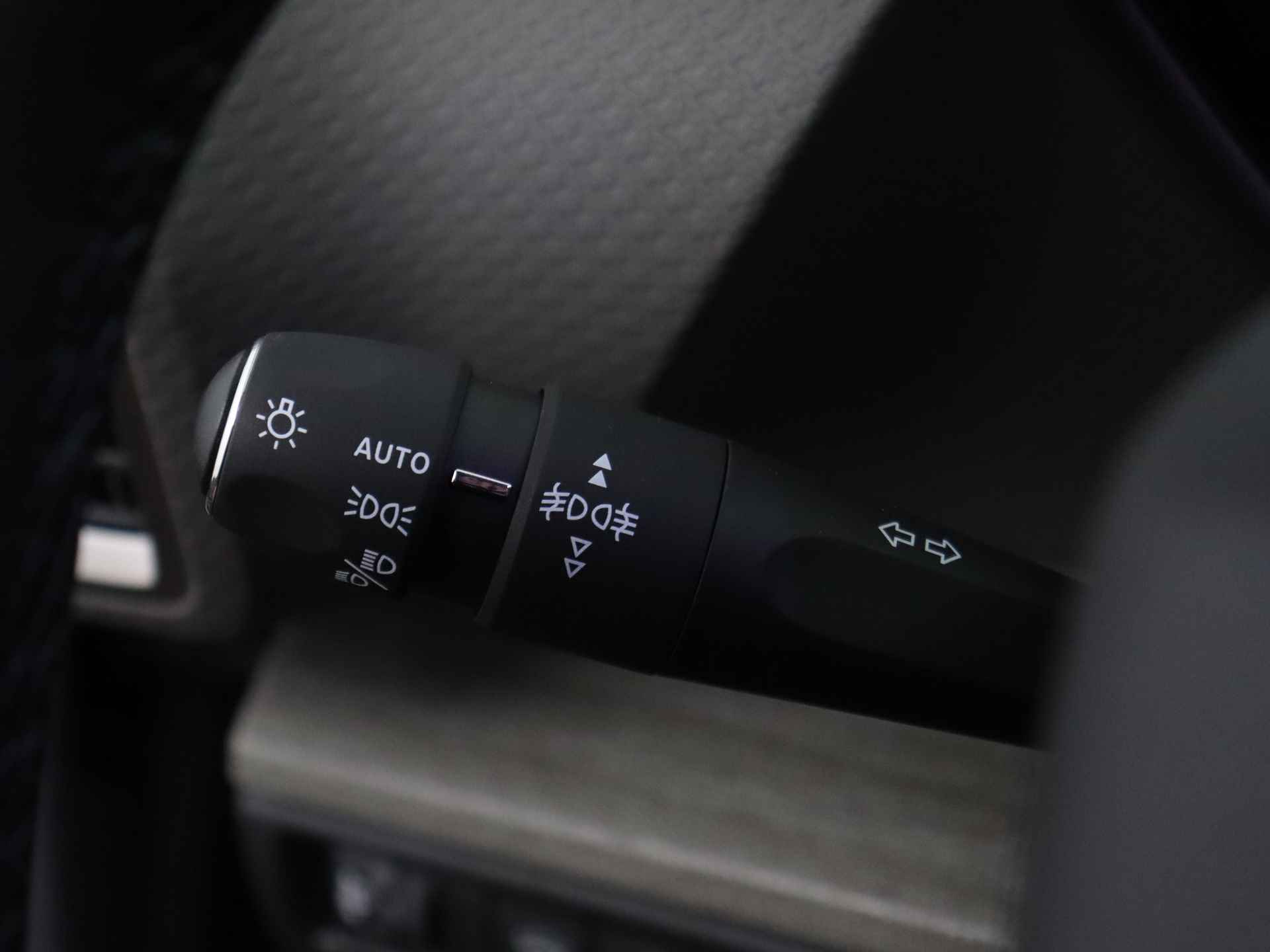 Citroën C5 X PureTech 130pk Automaat Business Plus | Rijklaar | Leder | Stoelverwarming / koeling | Head Up Display - 19/28