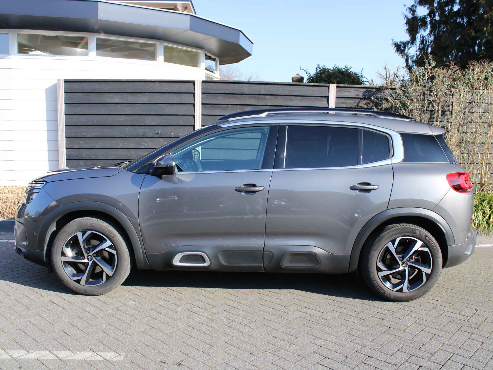 Citroën C5 Aircross 1.2 PureTech 130PK Feel Automaat Trekhaak, Navigatie, Keyless Entry & Start, Stoelverwarming, Achteruitrijcamera, Adaptieve Cruise Control - 7/43