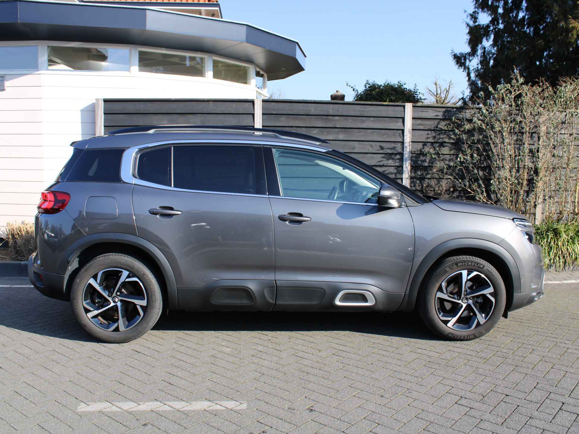 Citroën C5 Aircross 1.2 PureTech 130PK Feel Automaat Trekhaak, Navigatie, Keyless Entry & Start, Stoelverwarming, Achteruitrijcamera, Adaptieve Cruise Control - 10/43