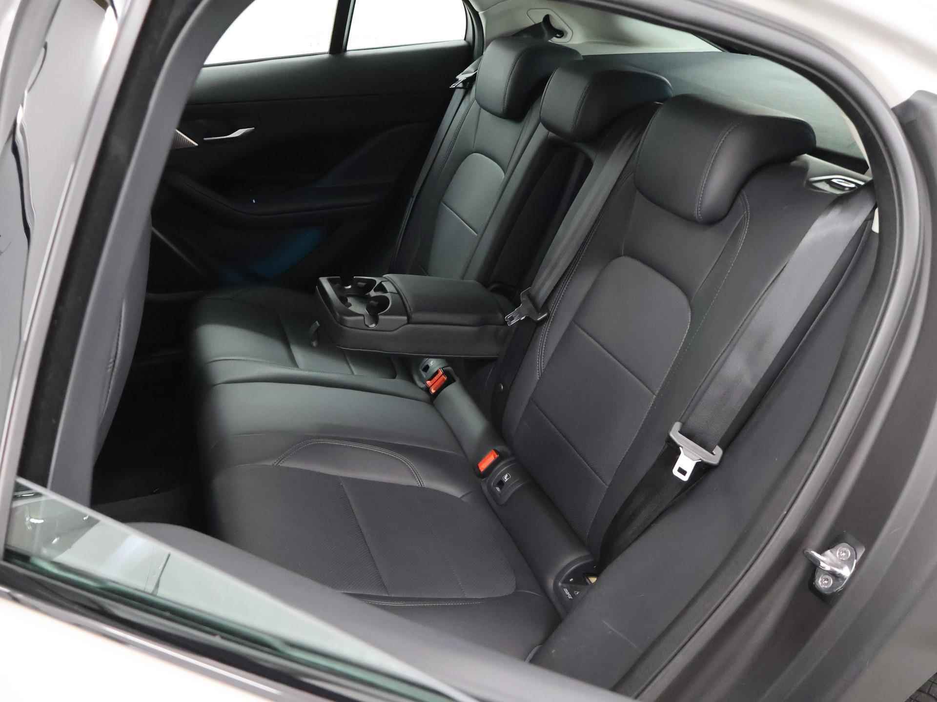 Jaguar I-PACE EV400 Business Edition S 90 kWh | Panoramadak | Meridian audio| Navigatie | LED koplampen | Trekhaak | Leder | - 12/39