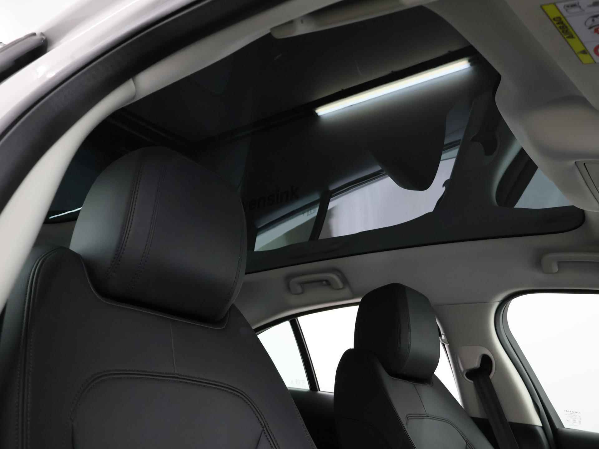 Jaguar I-PACE EV400 Business Edition S 90 kWh | Panoramadak | Meridian audio| Navigatie | LED koplampen | Trekhaak | Leder | - 26/39