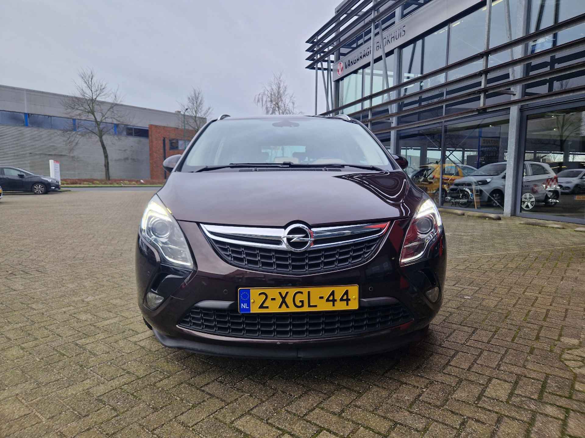 Opel Zafira Tourer 1.4 140PK Cosmo 7p | Navi | Trekhaak | - 8/25