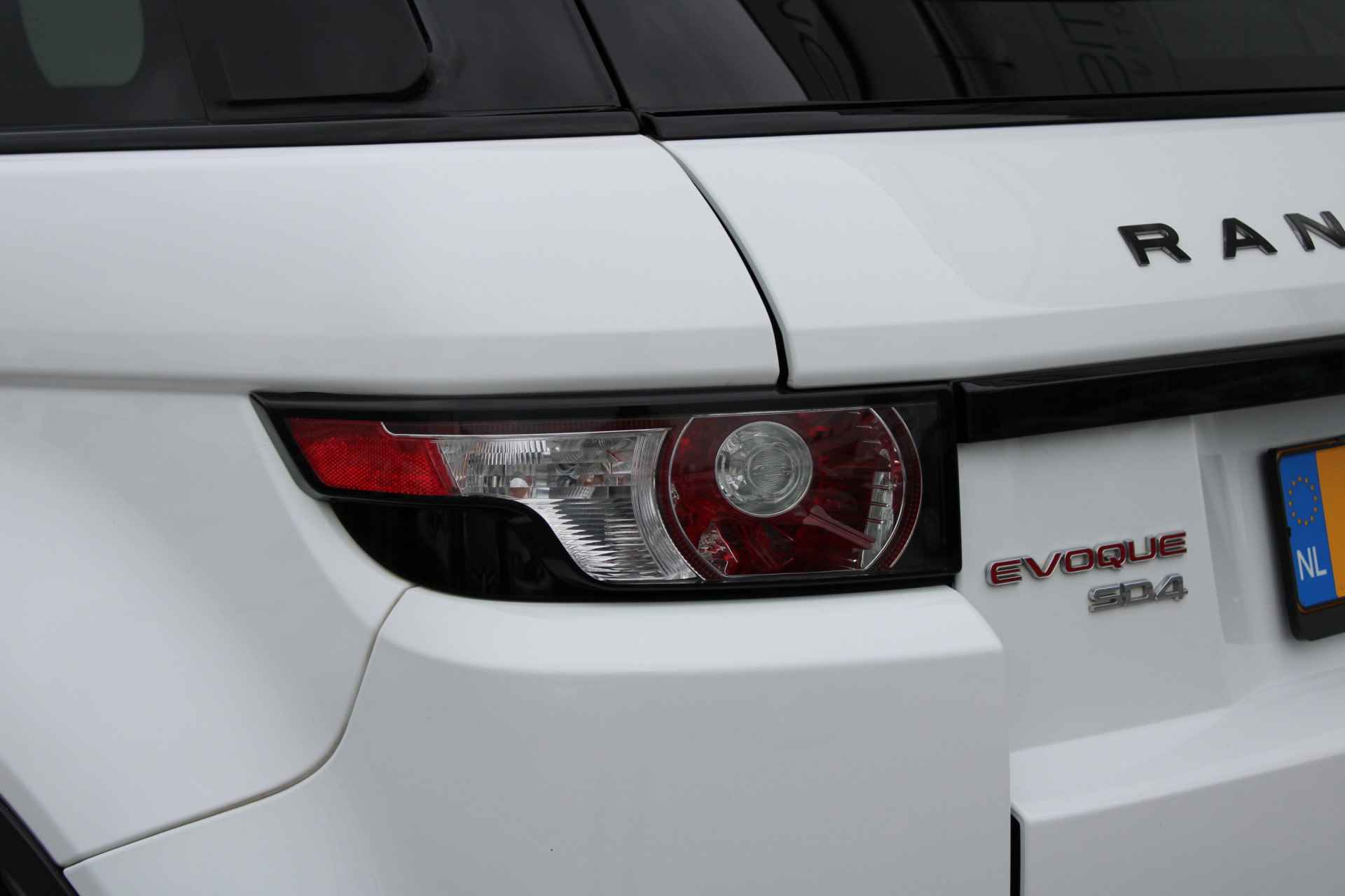 Land Rover Range Rover Evoque 2.2 SD4 4WD Pure LEDER | AUTOMAAT | PANODAK | STOELVERW | - 27/37