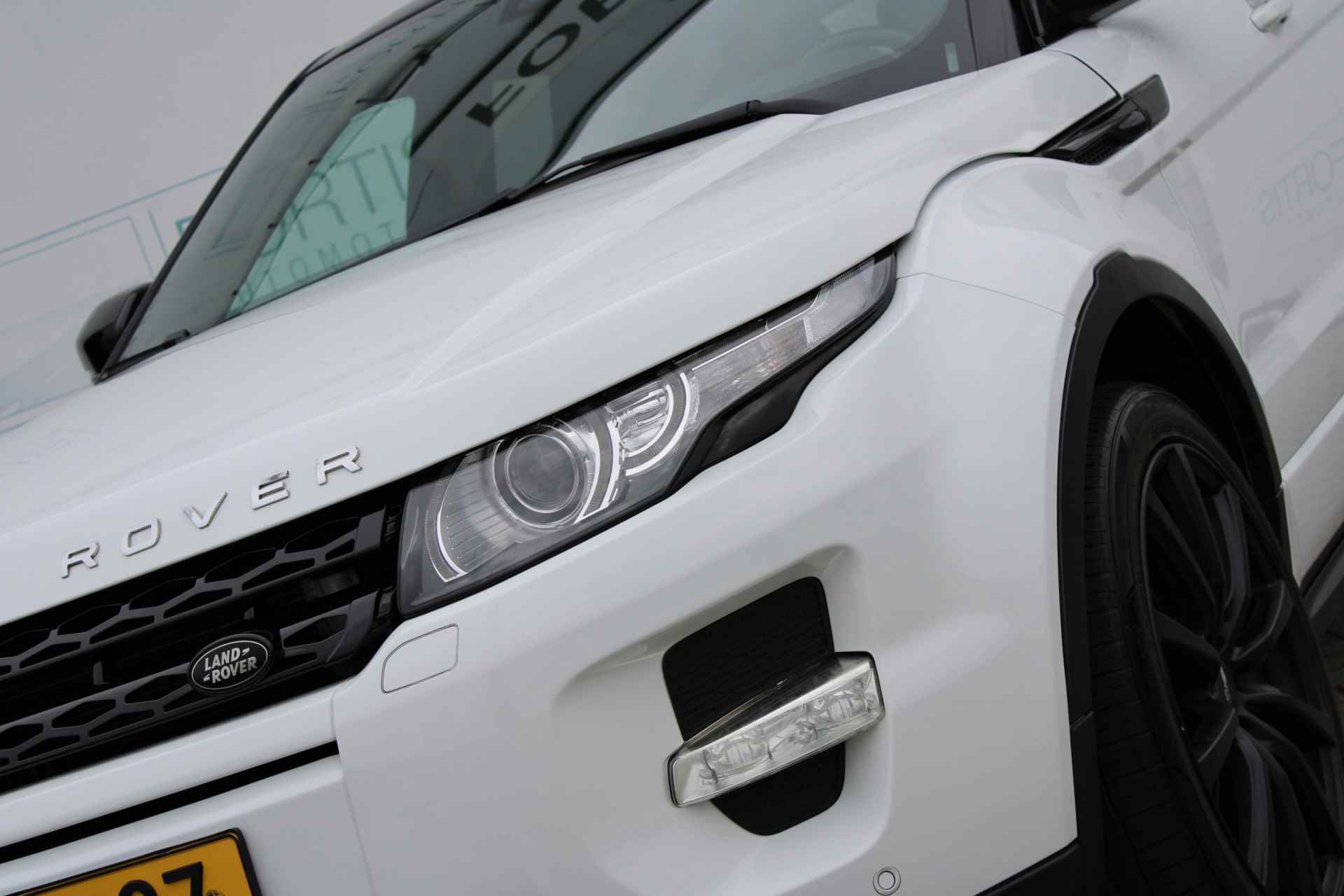 Land Rover Range Rover Evoque 2.2 SD4 4WD Pure LEDER | AUTOMAAT | PANODAK | STOELVERW | - 33/37