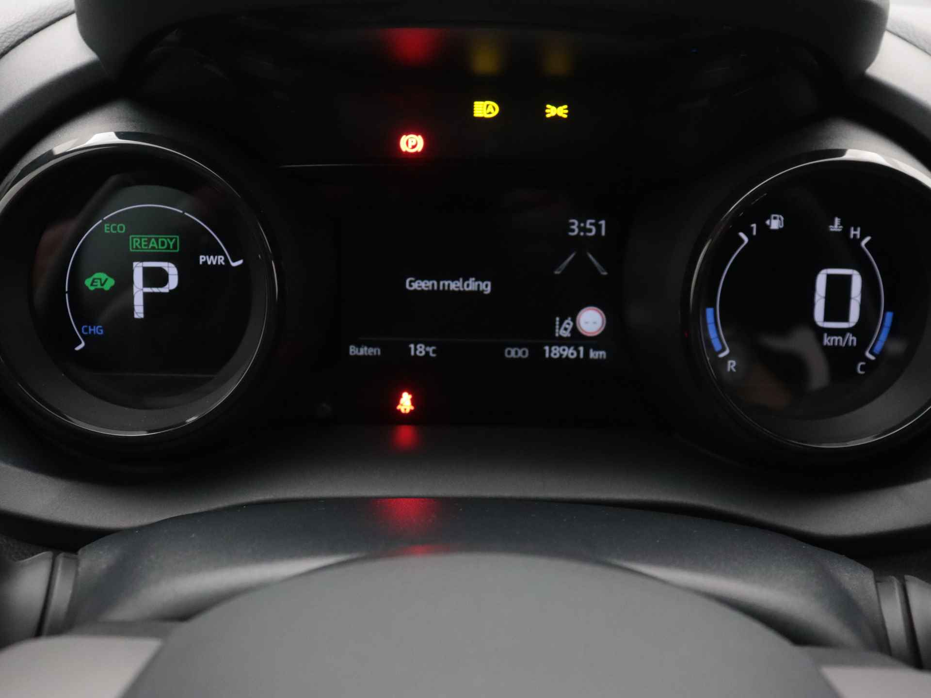 Toyota Yaris 1.5 Hybrid Executive Limited Stoelverwarming | Navigatie | Adaptive Cruise | - 7/46