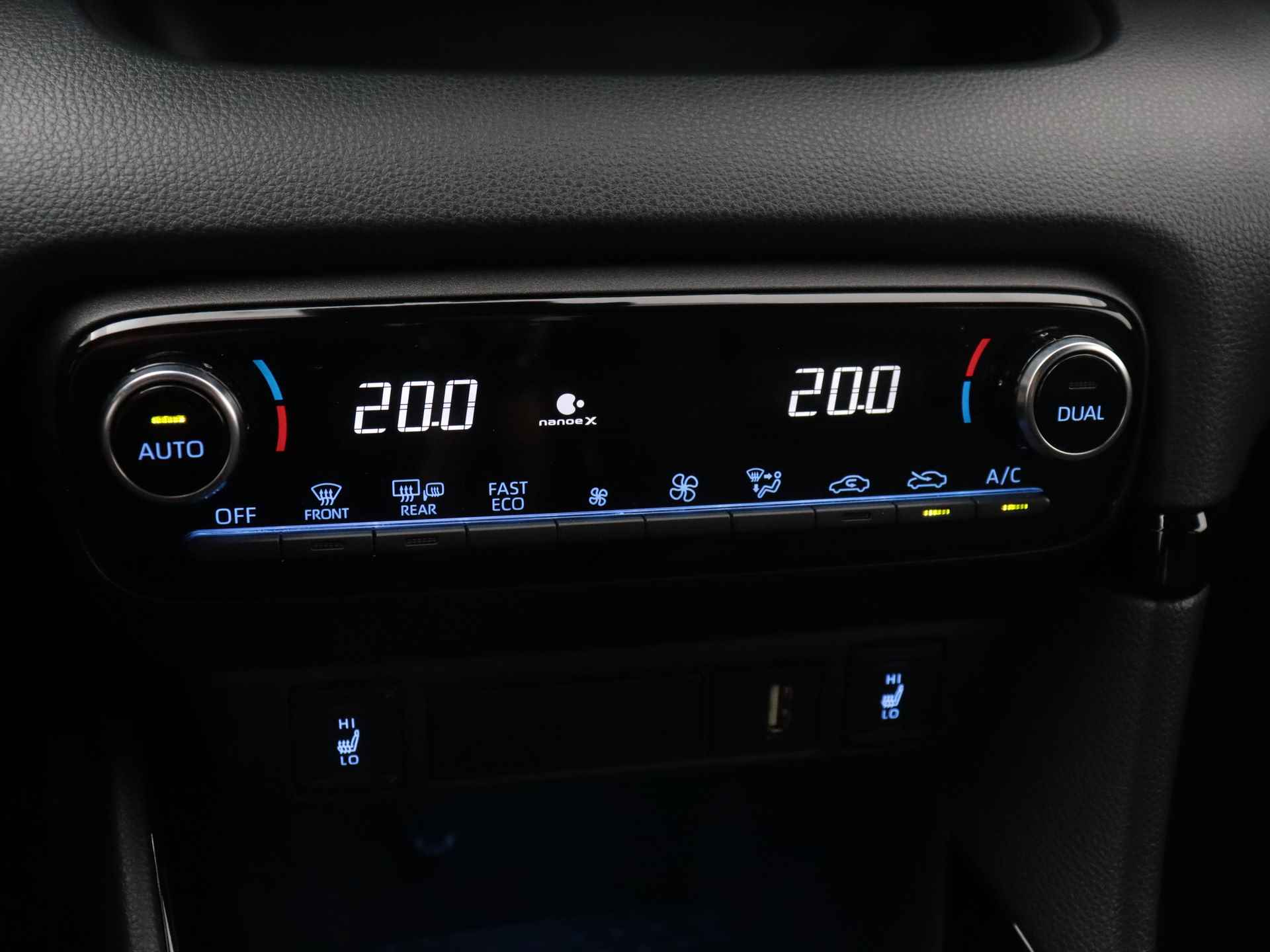 Toyota Yaris 1.5 Hybrid Executive Limited Stoelverwarming | Navigatie | Adaptive Cruise | - 12/46