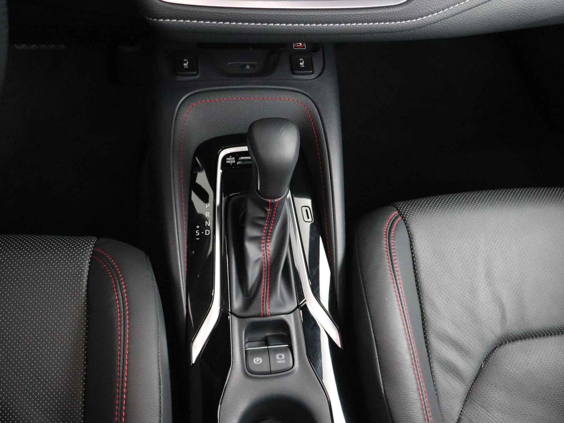 Toyota Corolla Touring Sports 2.0 High Power Hybrid GR Sport Plus | Panoramadak | JBL | Head-Up Display | Cloud Navigatie | Elektrische achterklep | Leder | - 12/44