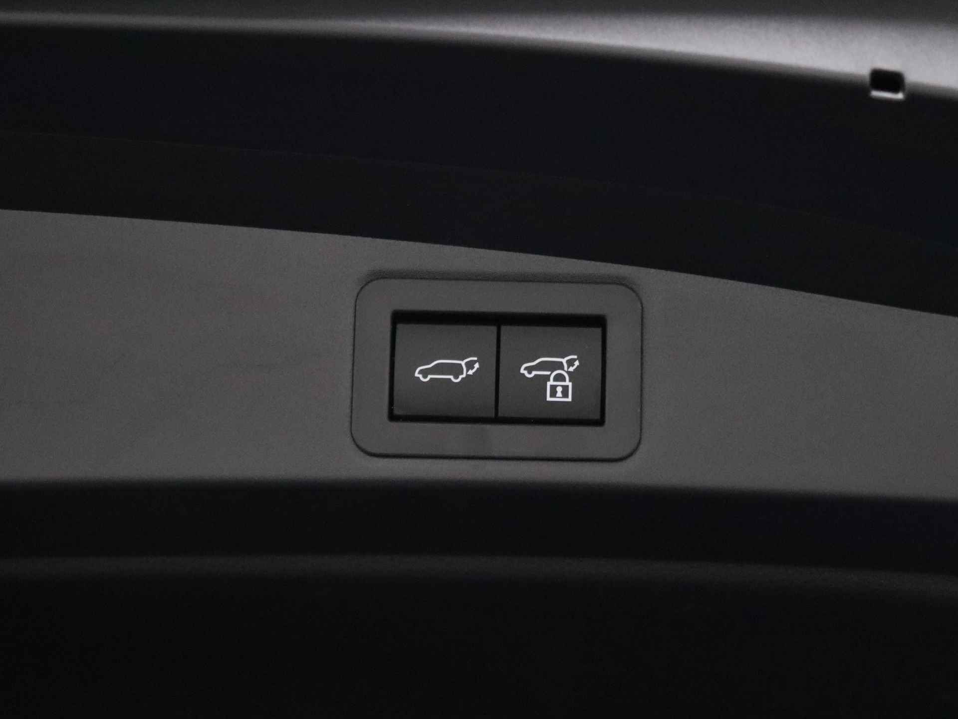 Toyota Corolla Touring Sports 2.0 High Power Hybrid GR Sport Plus | Panoramadak | JBL | Head-Up Display | Cloud Navigatie | Elektrische achterklep | Leder | - 35/44