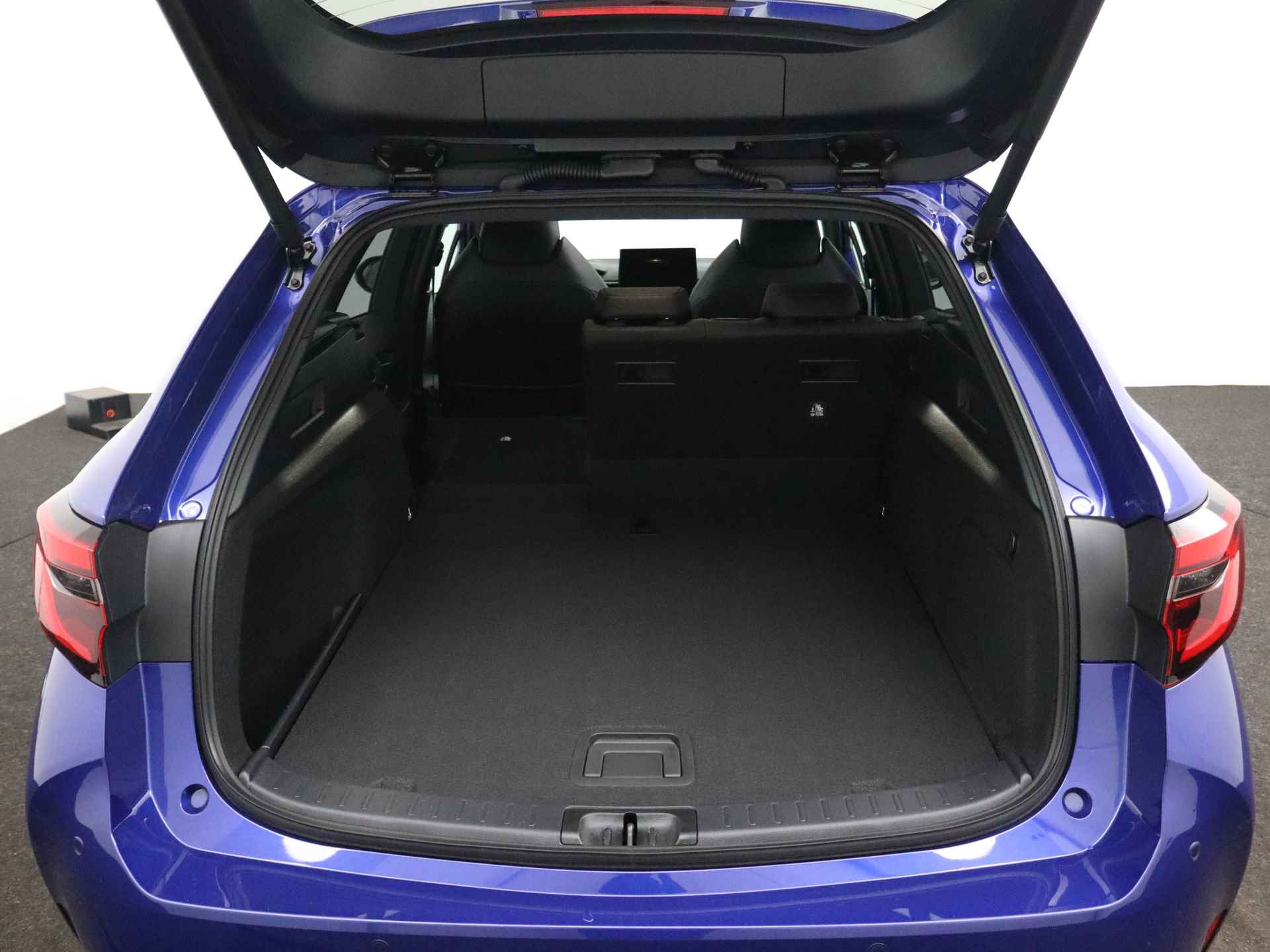 Toyota Corolla Touring Sports 2.0 High Power Hybrid GR Sport Plus | Panoramadak | JBL | Head-Up Display | Cloud Navigatie | Elektrische achterklep | Leder | - 38/44