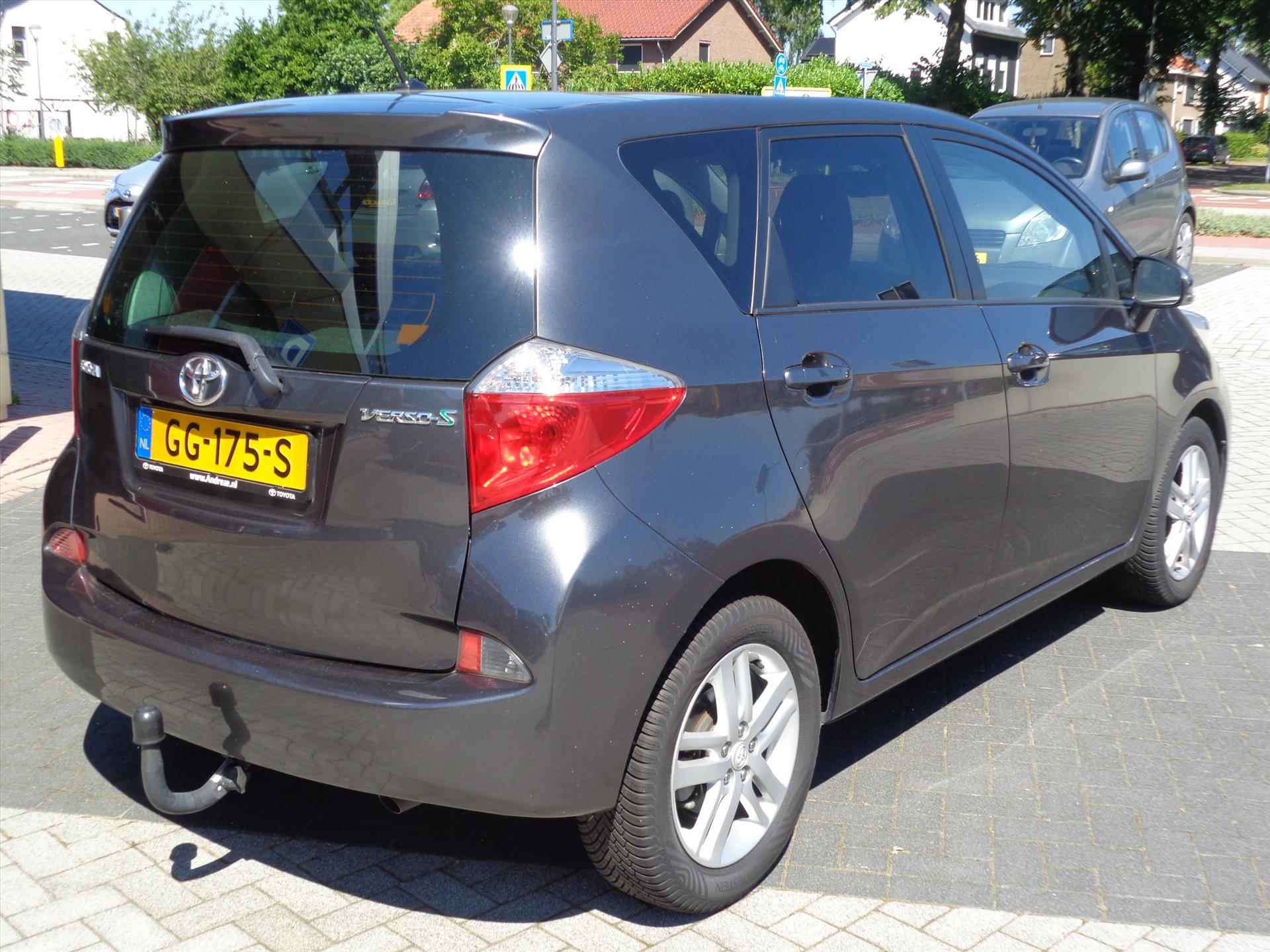 TOYOTA Verso-S 1.3 VVT-I MULTIDRIVE CVT Dynamic | TREKHAAK | PANORAMADAK | NAVIGATIE - 7/20