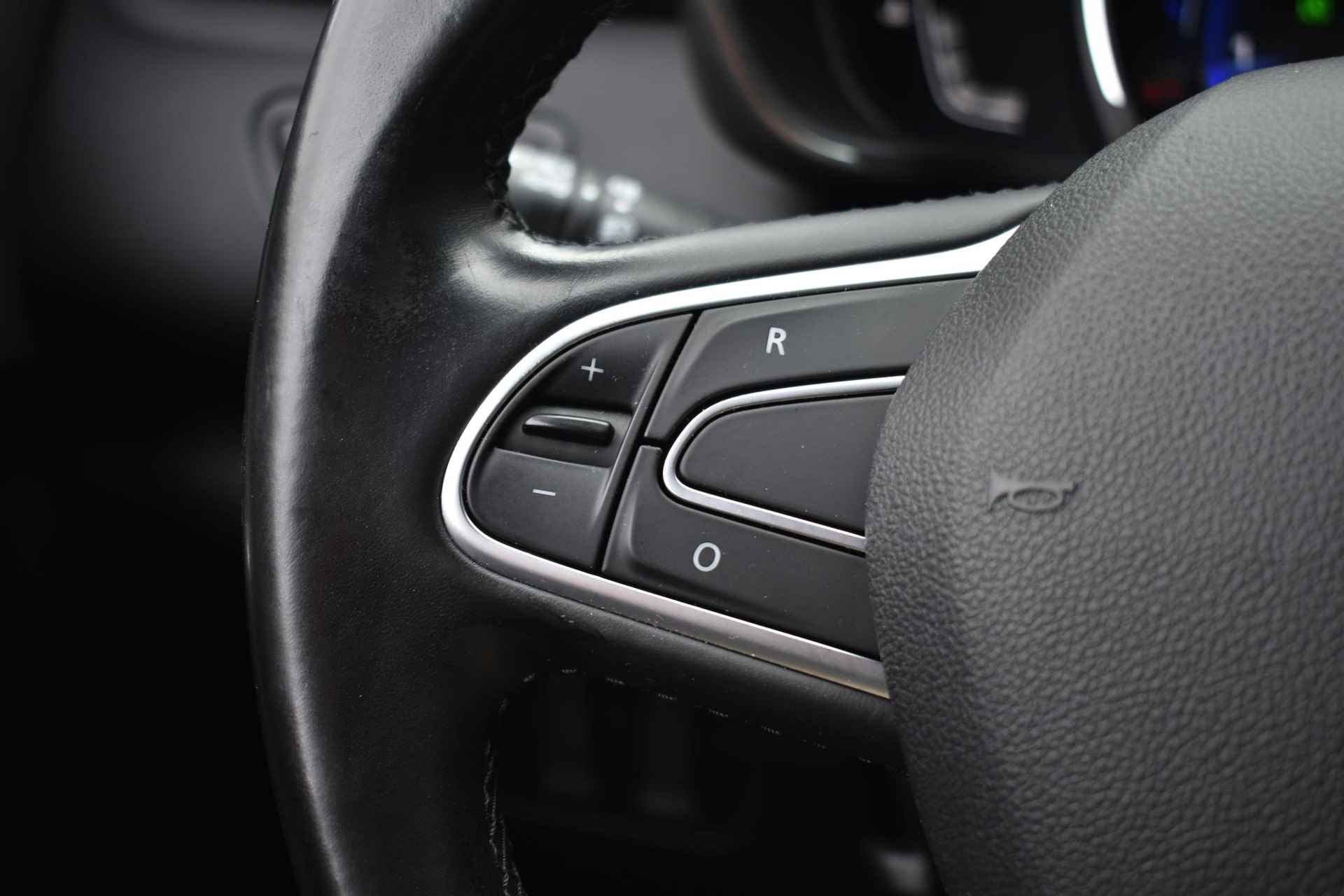 Renault Kadjar 1.2 TCe Bose 130pk | Automaat | Navigatie | Parkeersensoren | Achteruitrijcamera | LED Koplampen | LMV 19'' - 28/38