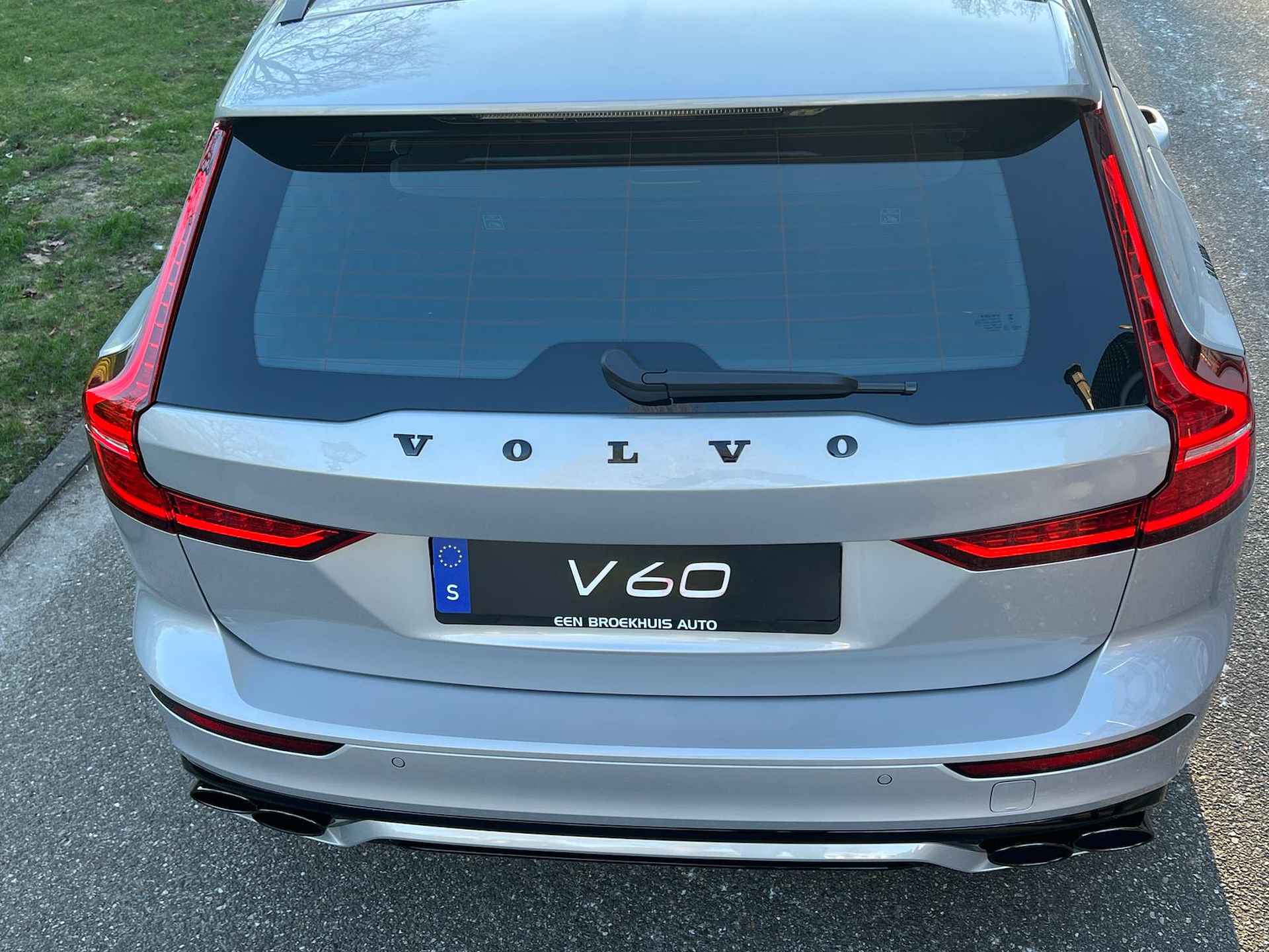 Volvo V60 B3 BLACK ARROW EDITION *UIT VOORRAAD LEVERBAAR* FISCALE WAARDE € 50.176,- - 7/63