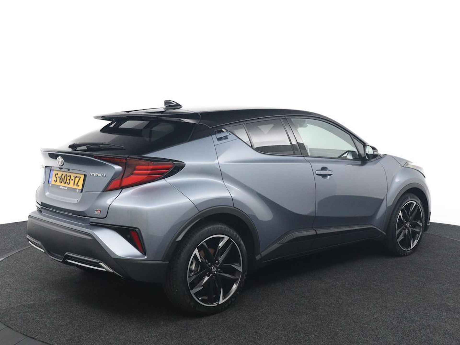 Toyota C-HR 2.0 Hybrid GR-Sport | NAP | Climate control | Adaptieve cruise control | - 2/44