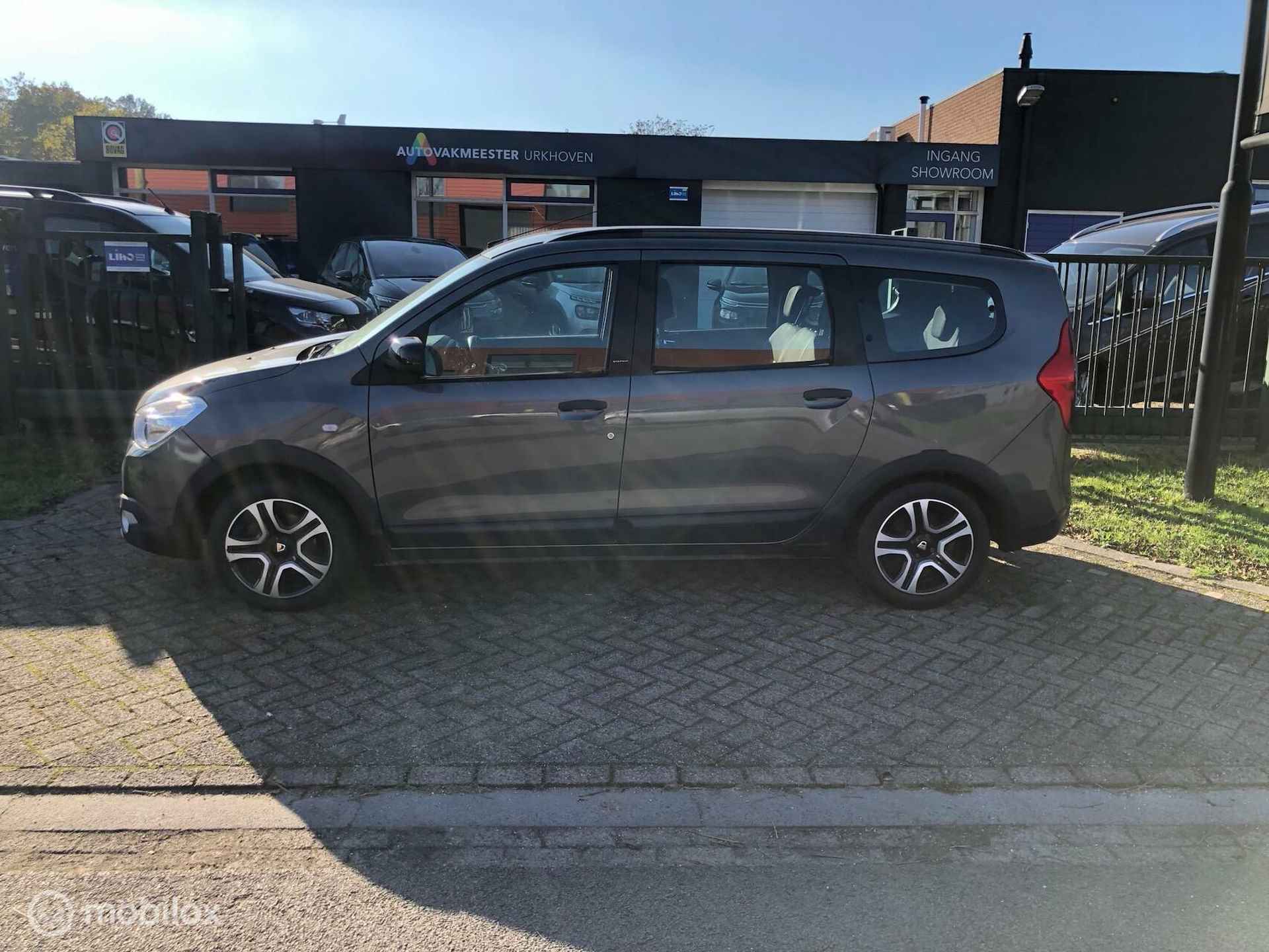 Dacia Lodgy 1.2 TCe Série Limitée Stepway 7p. - 2/17