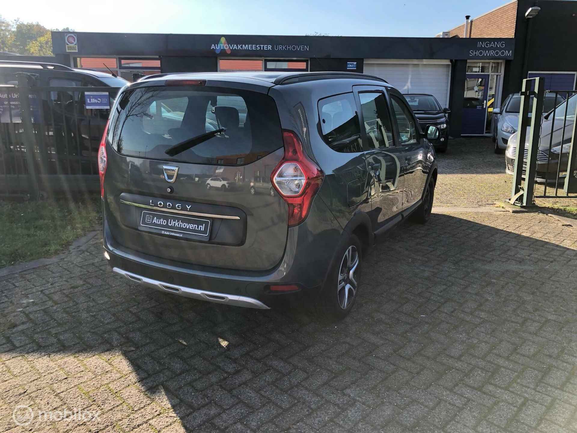 Dacia Lodgy 1.2 TCe Série Limitée Stepway 7p. - 3/17