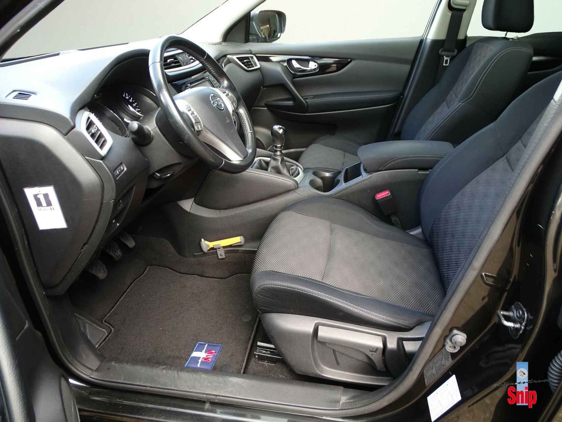 Nissan Qashqai 1.2 Connect Edition - 8/29