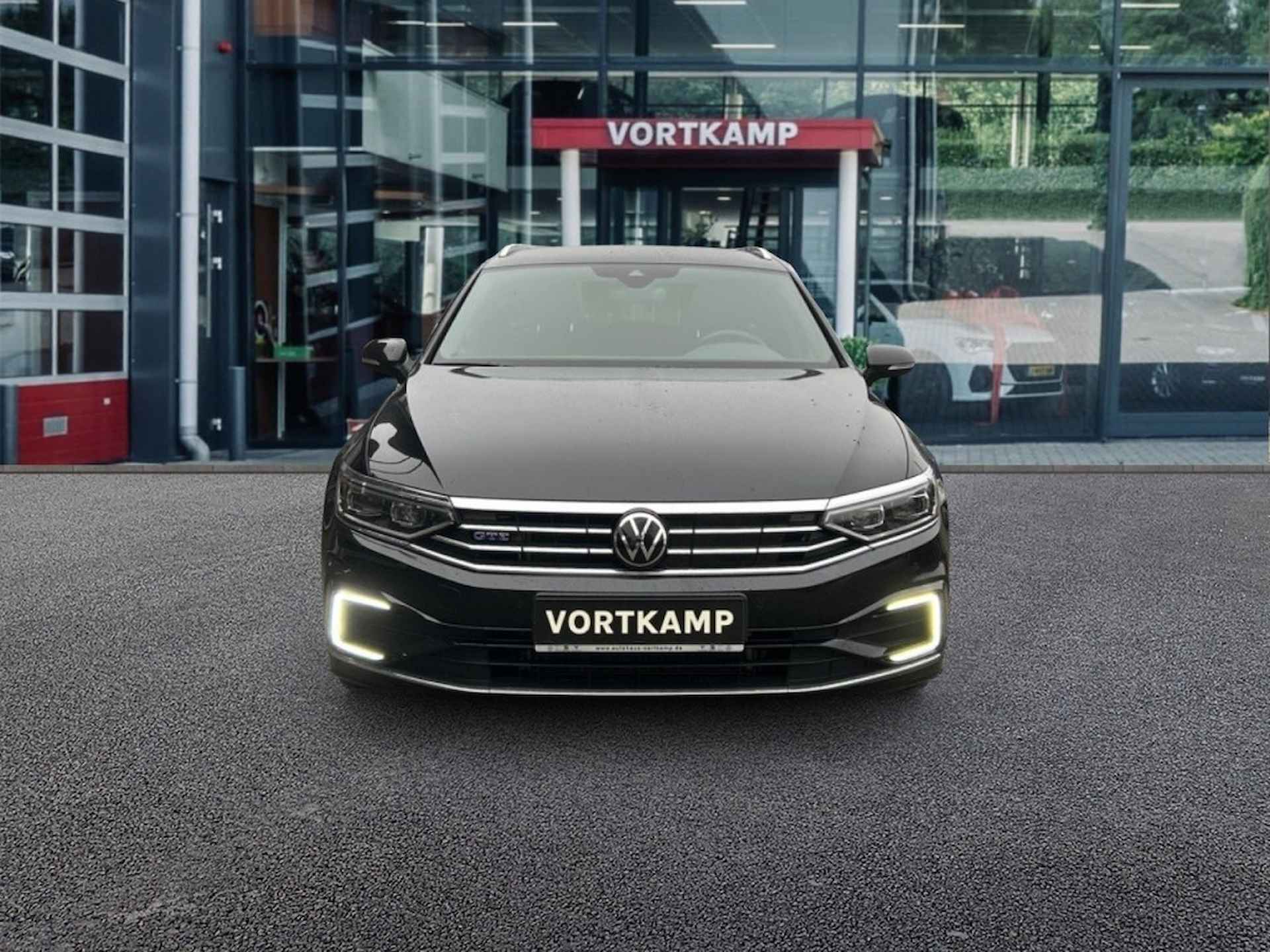 VOLKSWAGEN Passat Variant 1.4 TSI DSG GTE TREKHAAK/CAMERA/NAVI/CARPLAY/ACC/STOELVERW - 2/27