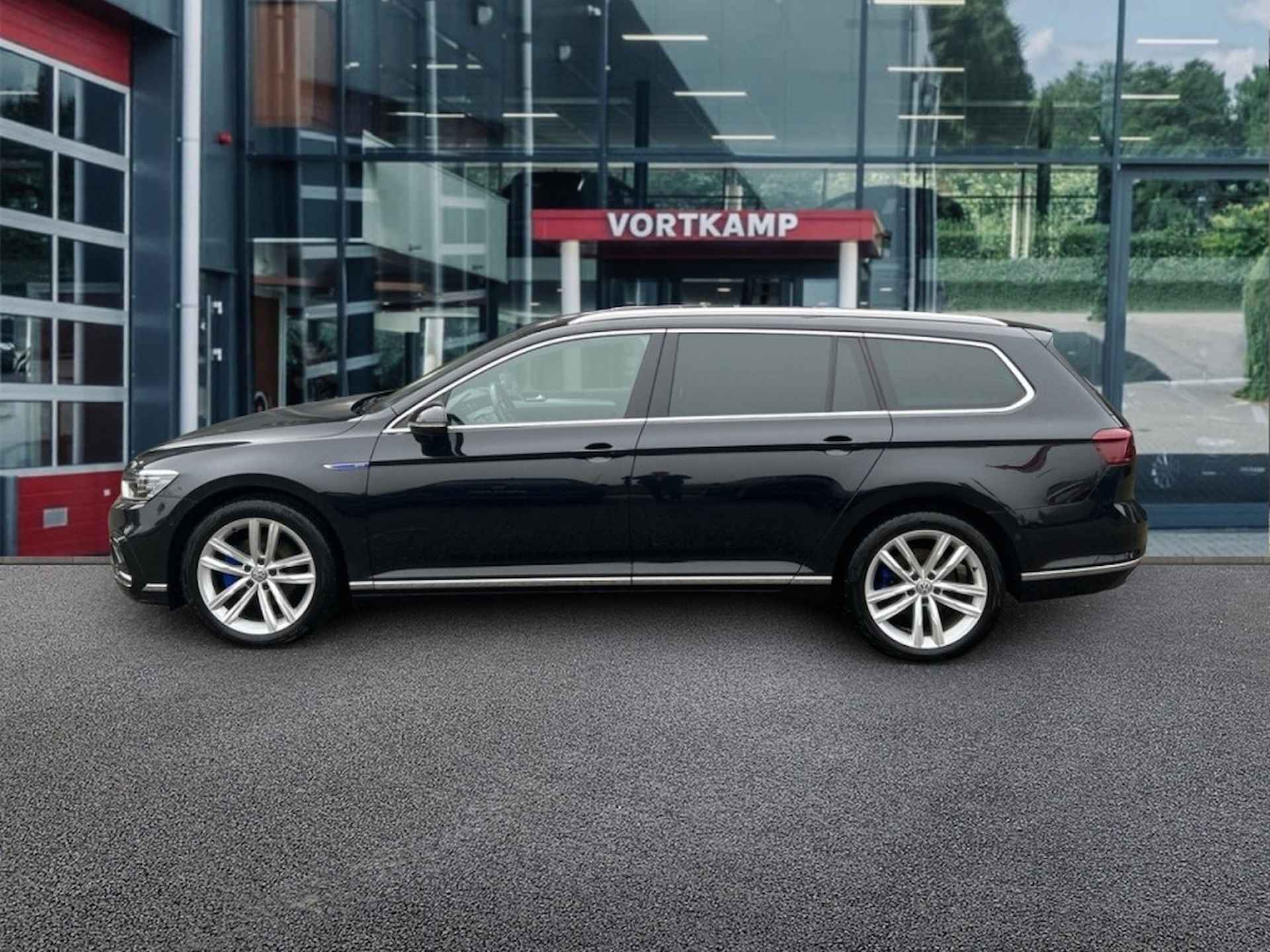 VOLKSWAGEN Passat Variant 1.4 TSI DSG GTE TREKHAAK/CAMERA/NAVI/CARPLAY/ACC/STOELVERW - 8/27